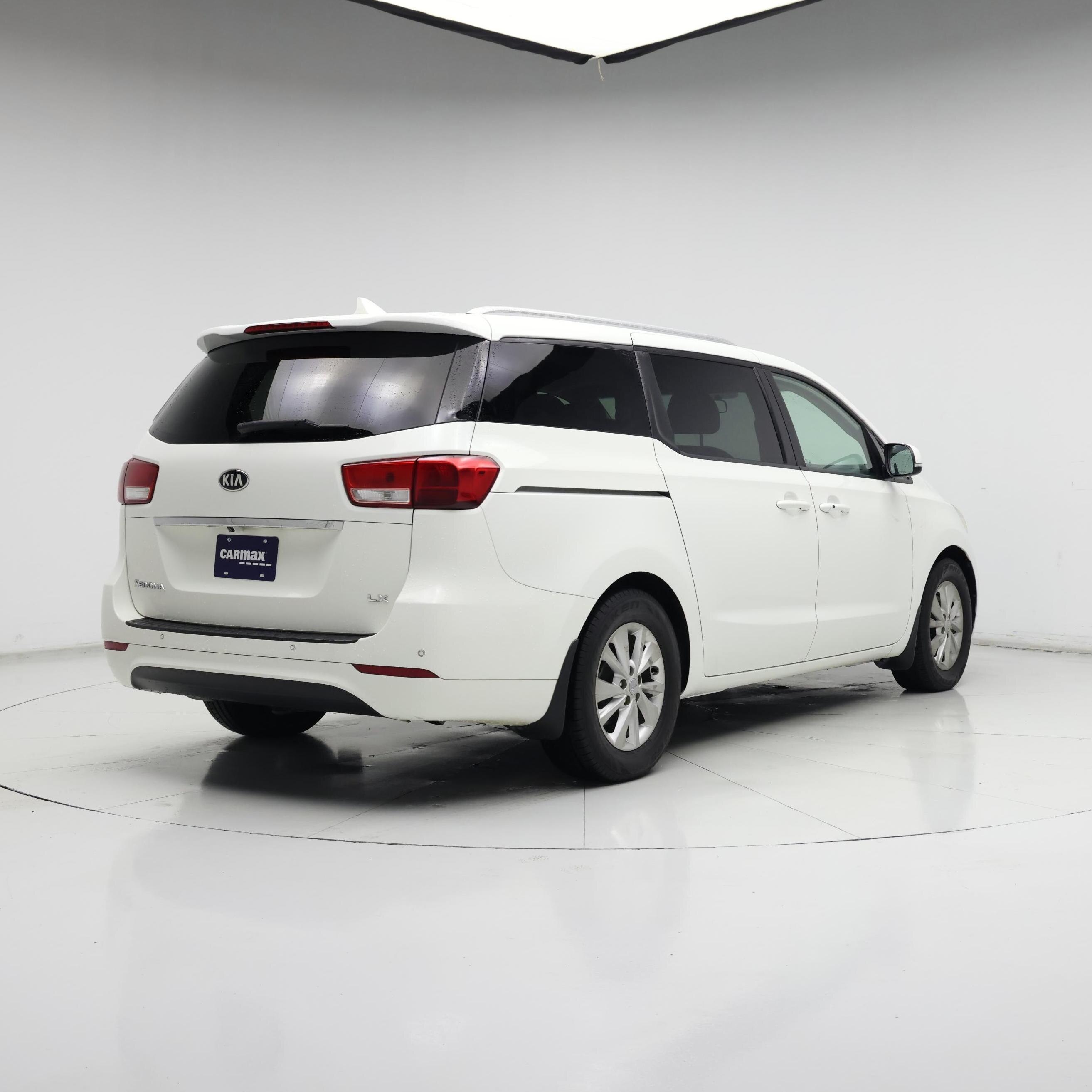 Thumbnail: 2017 Kia Sedona - 8