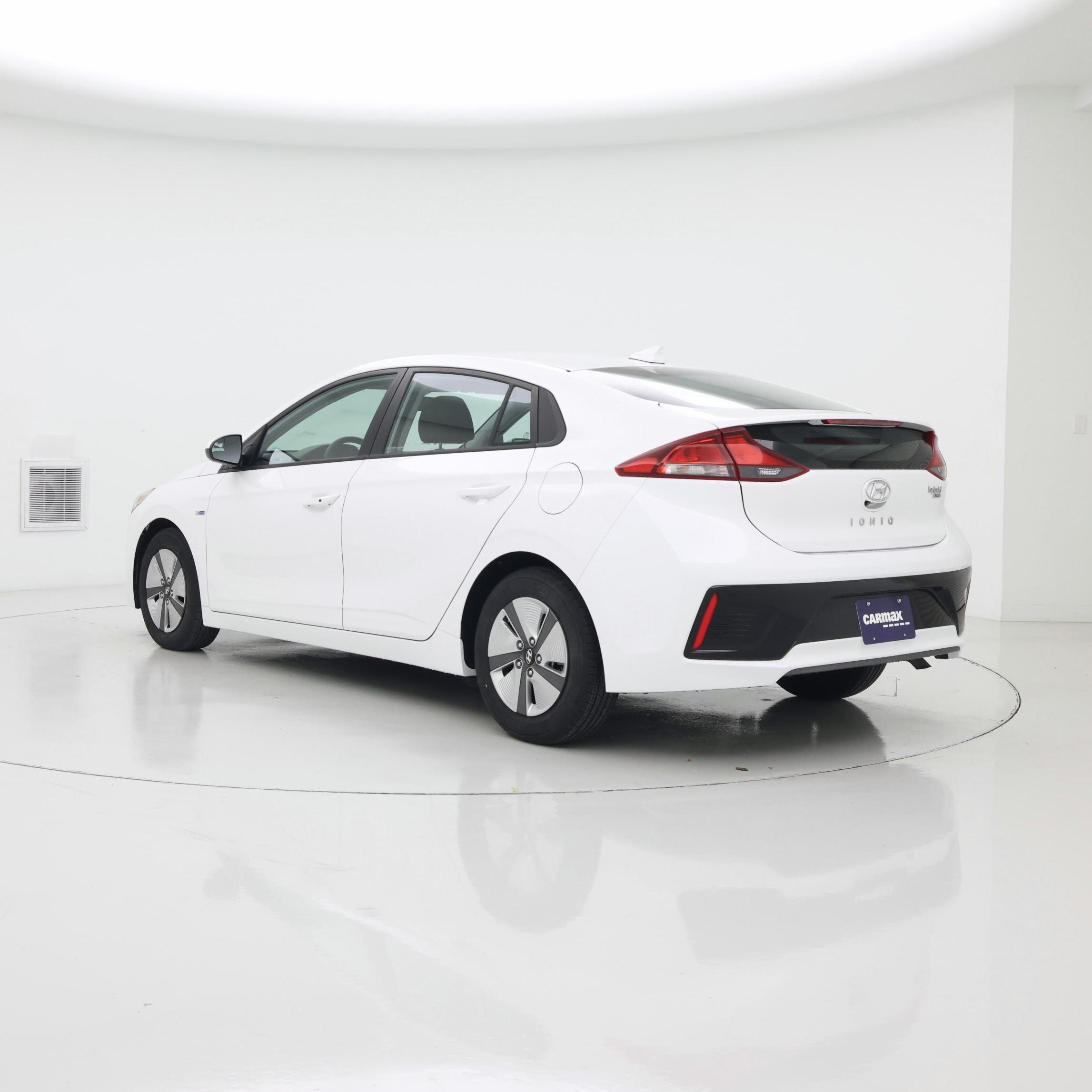 Thumbnail: 2018 Hyundai Ioniq - 2