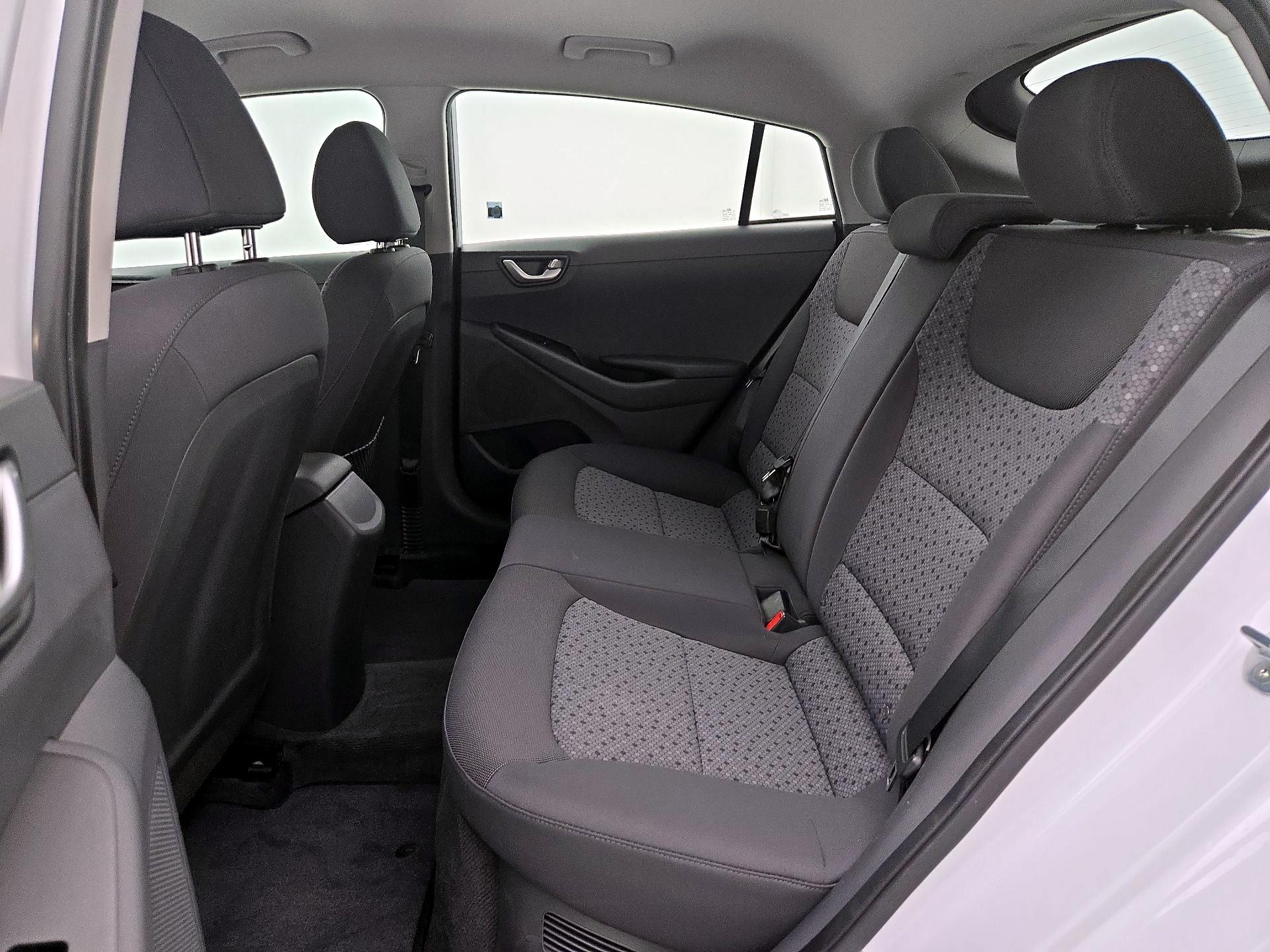 Thumbnail: 2018 Hyundai Ioniq - 19