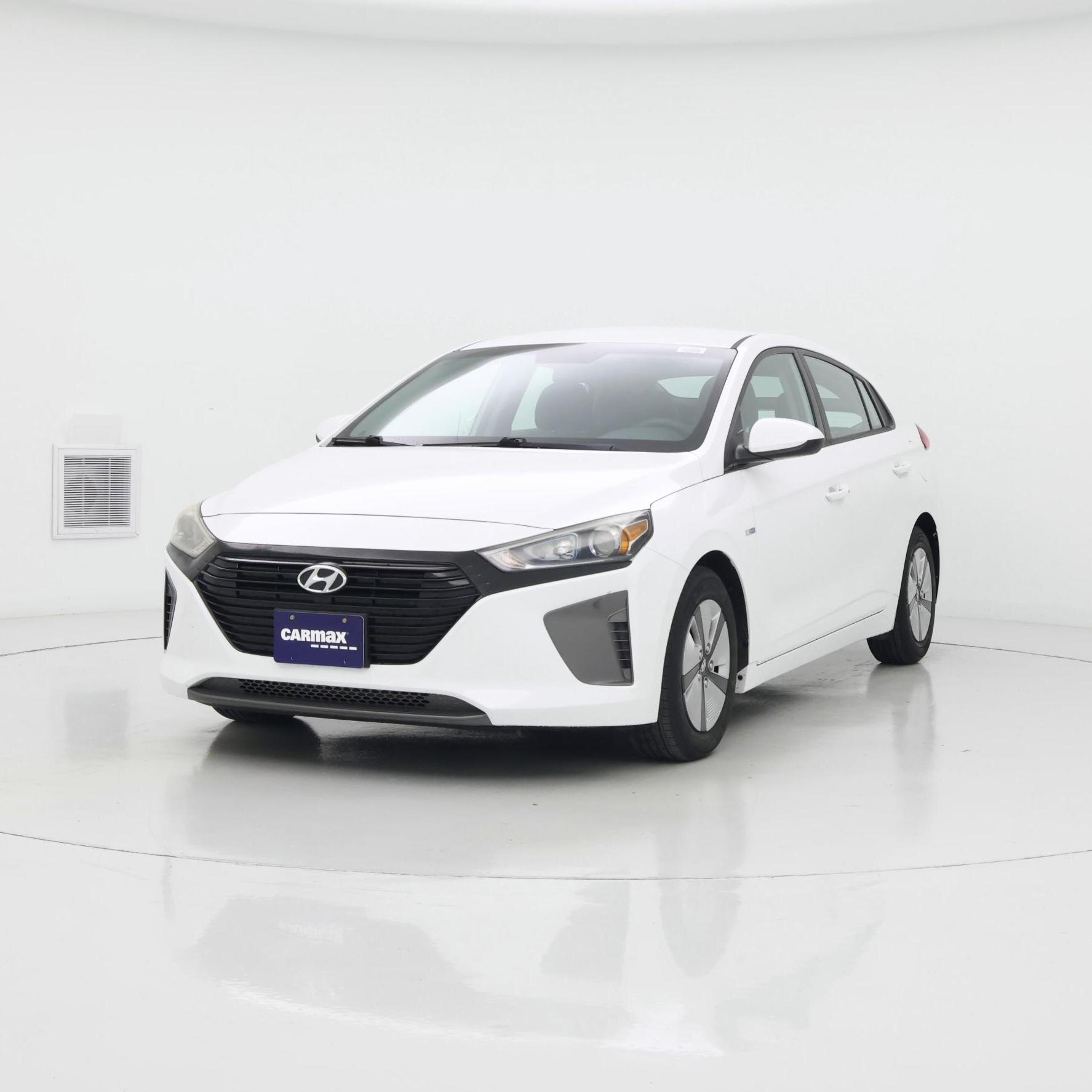 Thumbnail: 2018 Hyundai Ioniq - 4