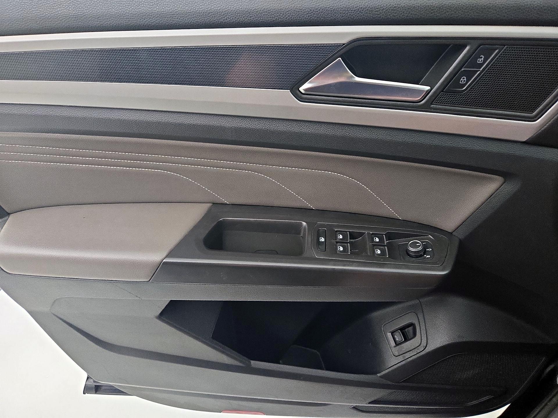 Thumbnail: 2022 Volkswagen Atlas - 12