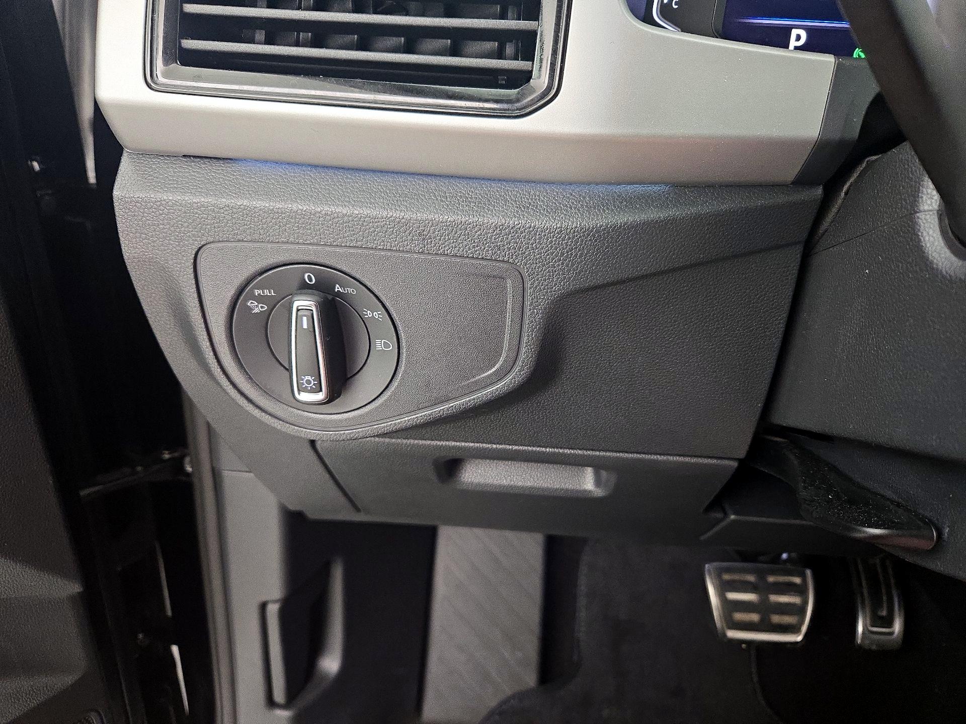 Thumbnail: 2022 Volkswagen Atlas - 13