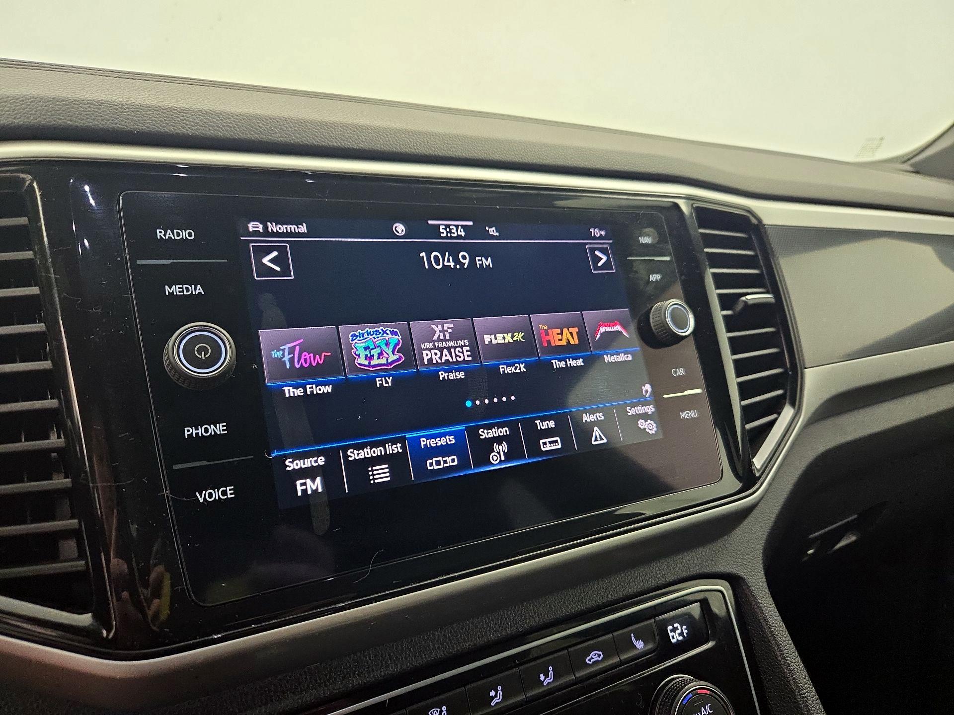 Thumbnail: 2022 Volkswagen Atlas - 15