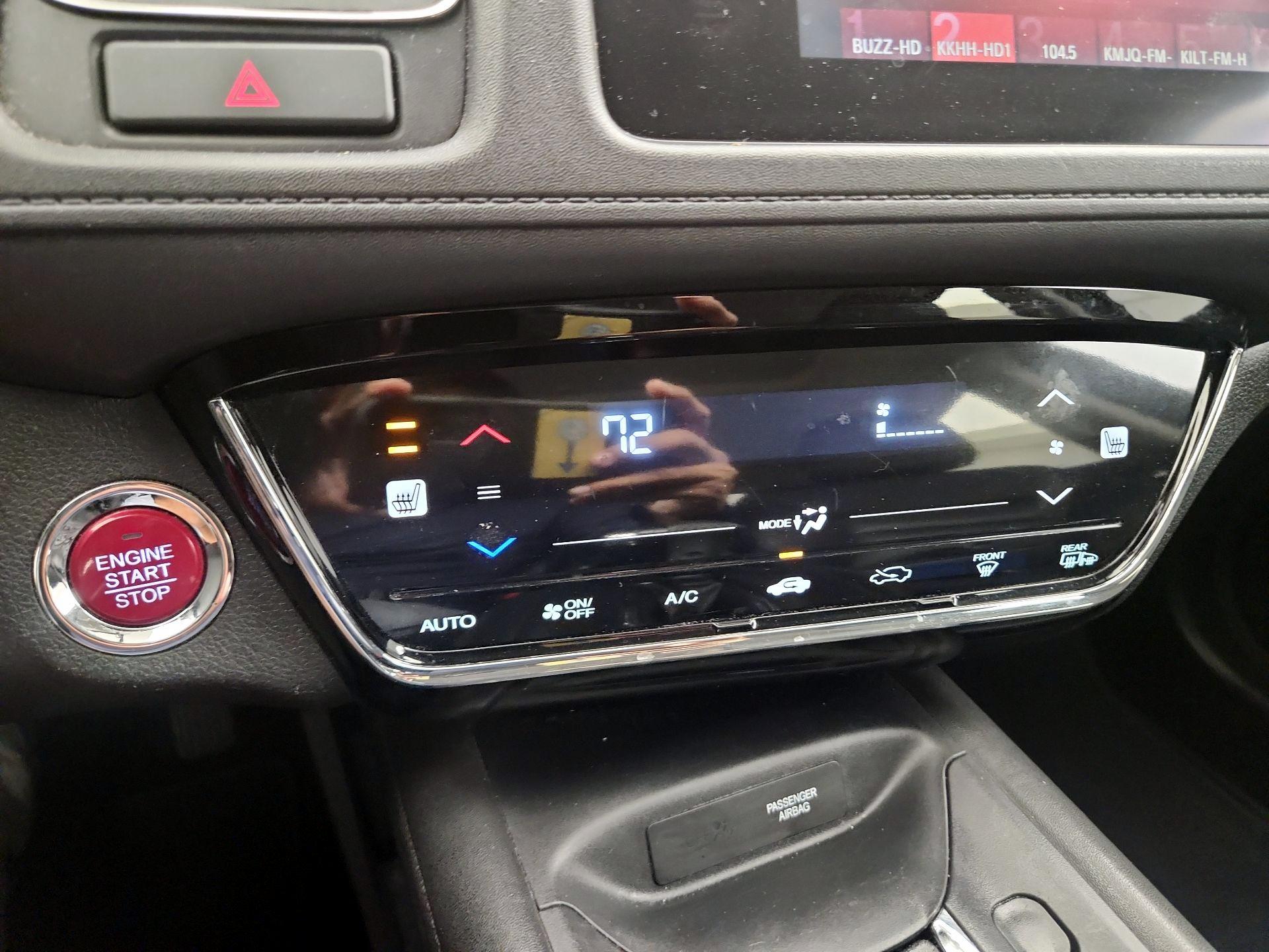 Thumbnail: 2016 Honda HR-V - 16