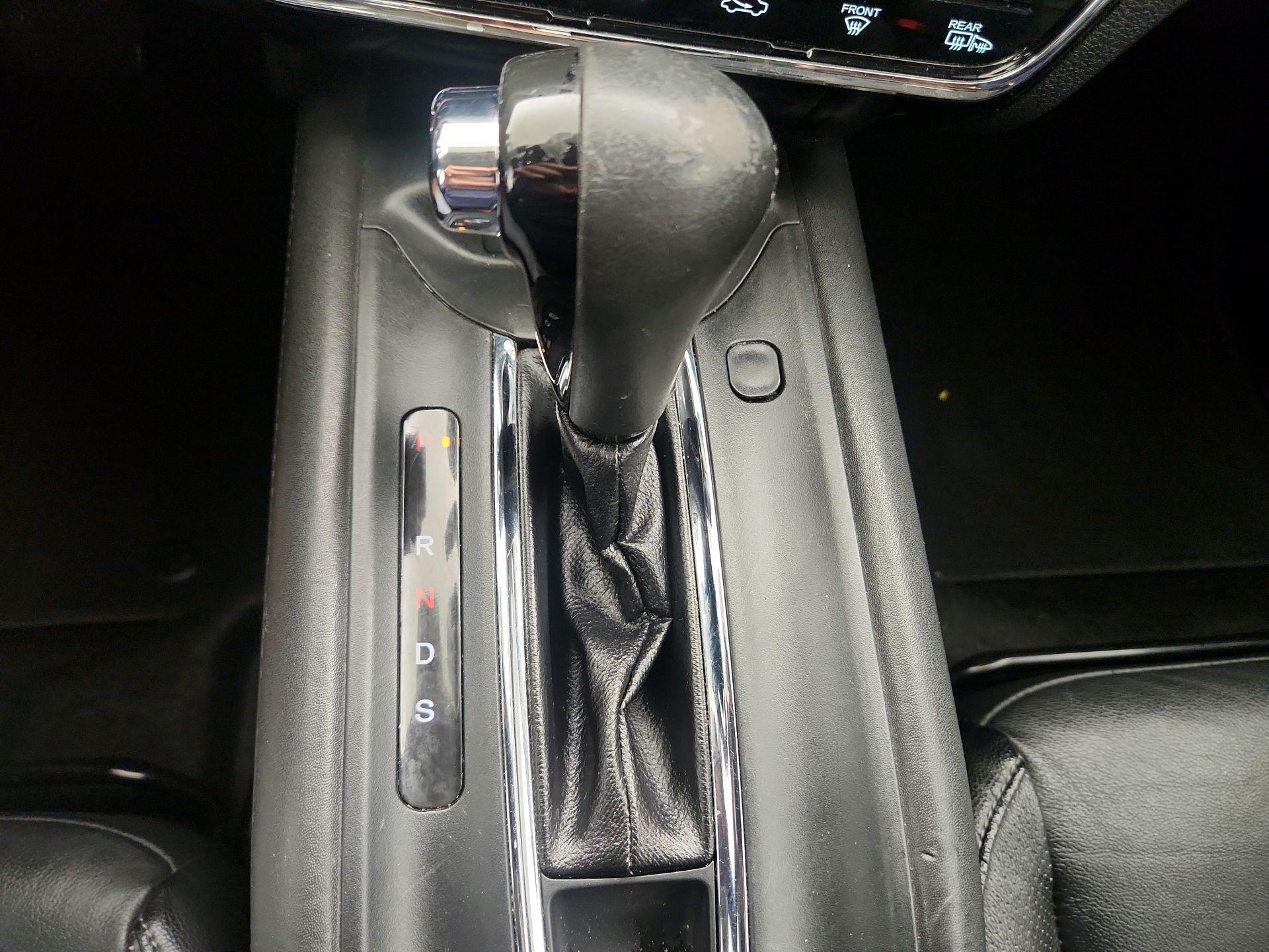 Thumbnail: 2016 Honda HR-V - 17