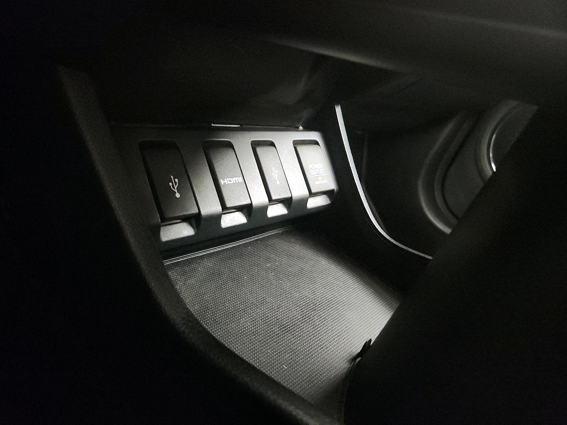 Thumbnail: 2016 Honda HR-V - 18