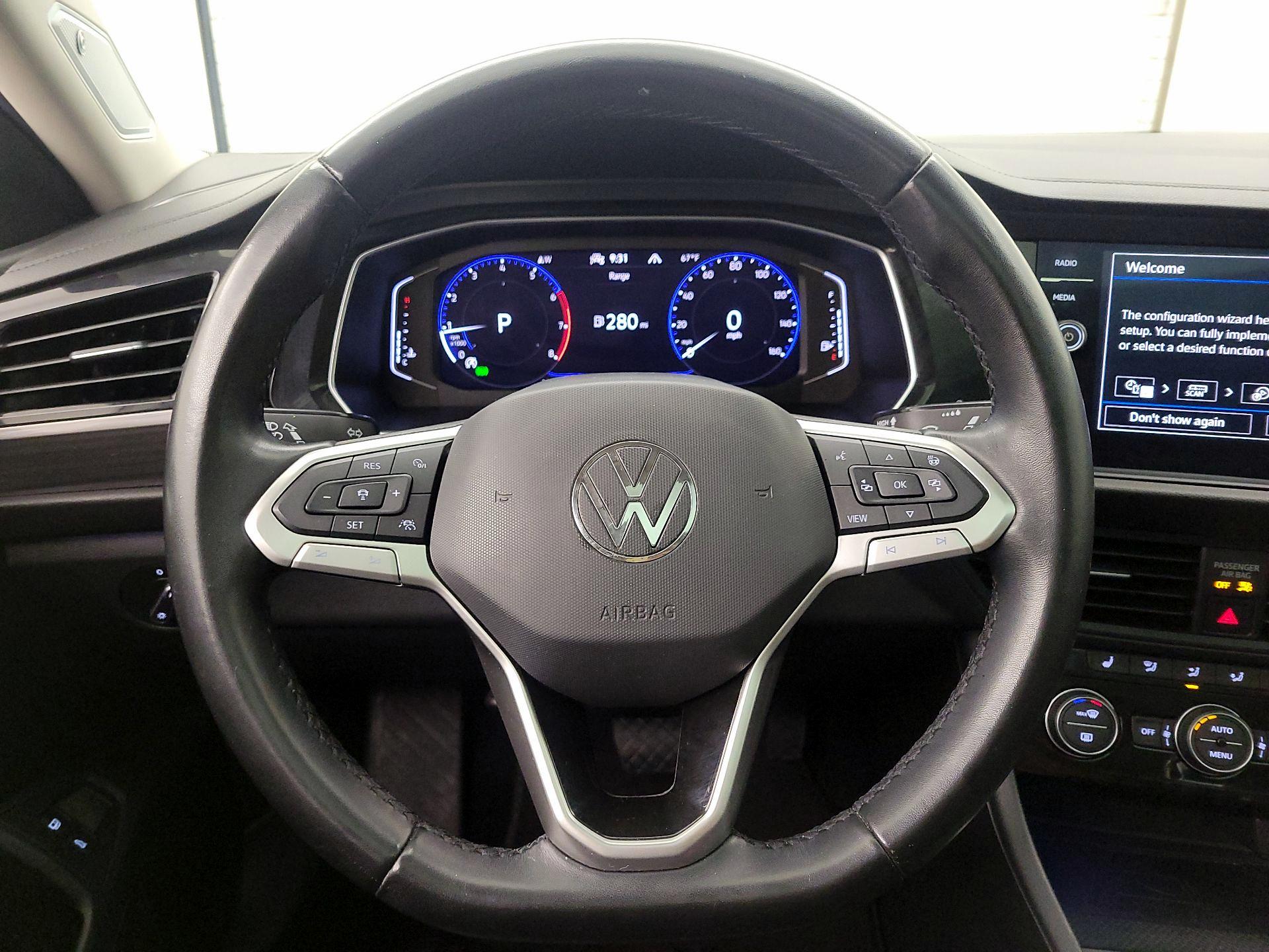 Thumbnail: 2022 Volkswagen Jetta - 10