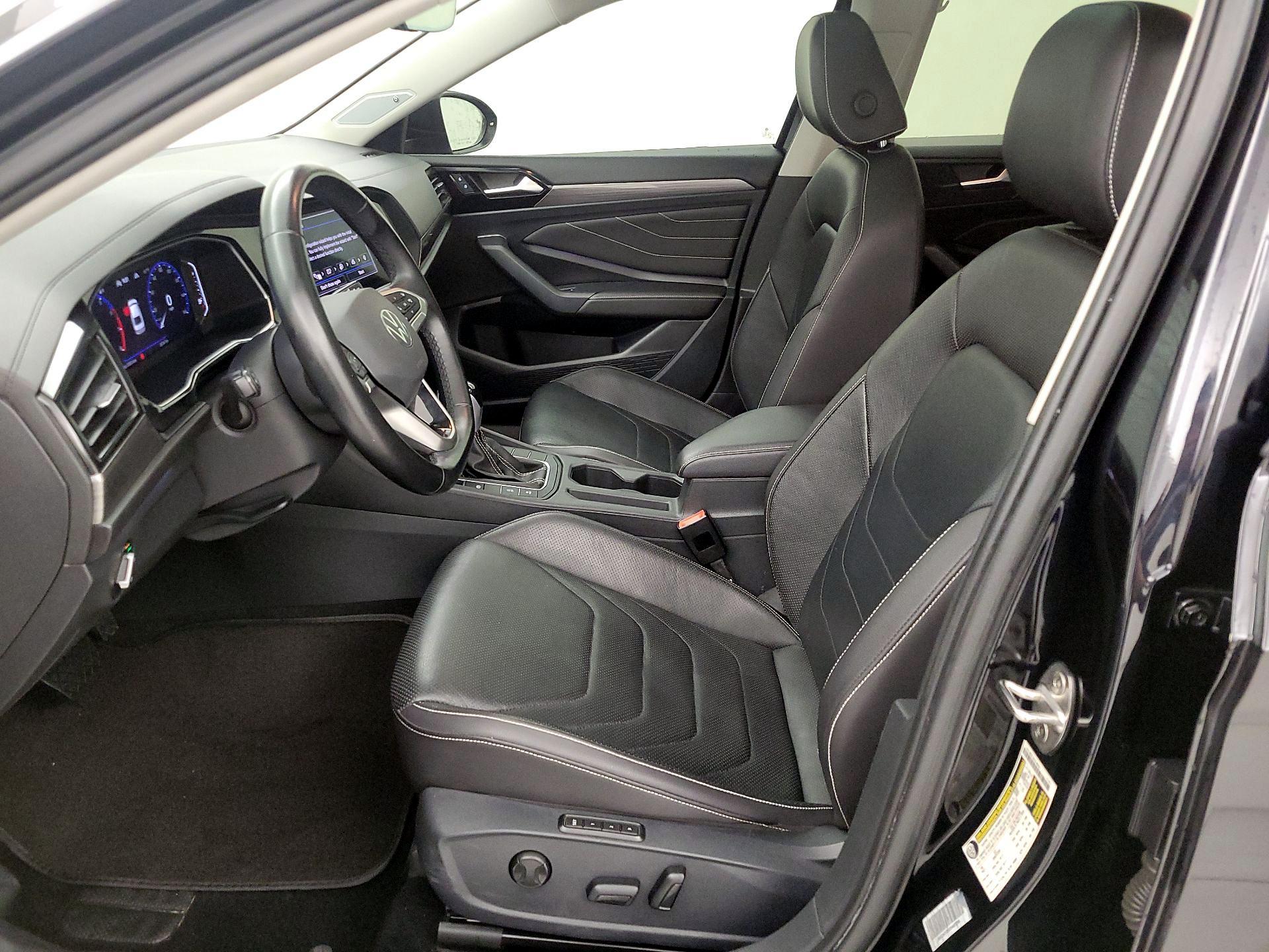 Thumbnail: 2022 Volkswagen Jetta - 11