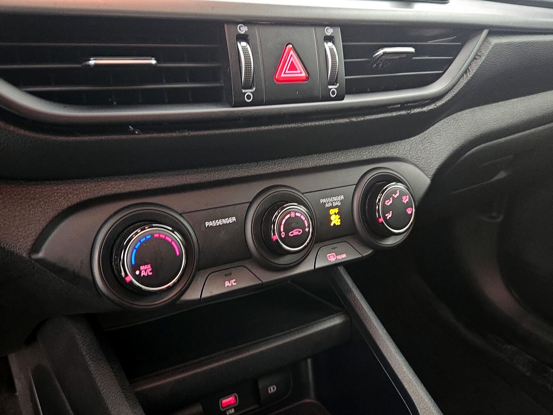 Thumbnail: 2024 Kia Forte - 16