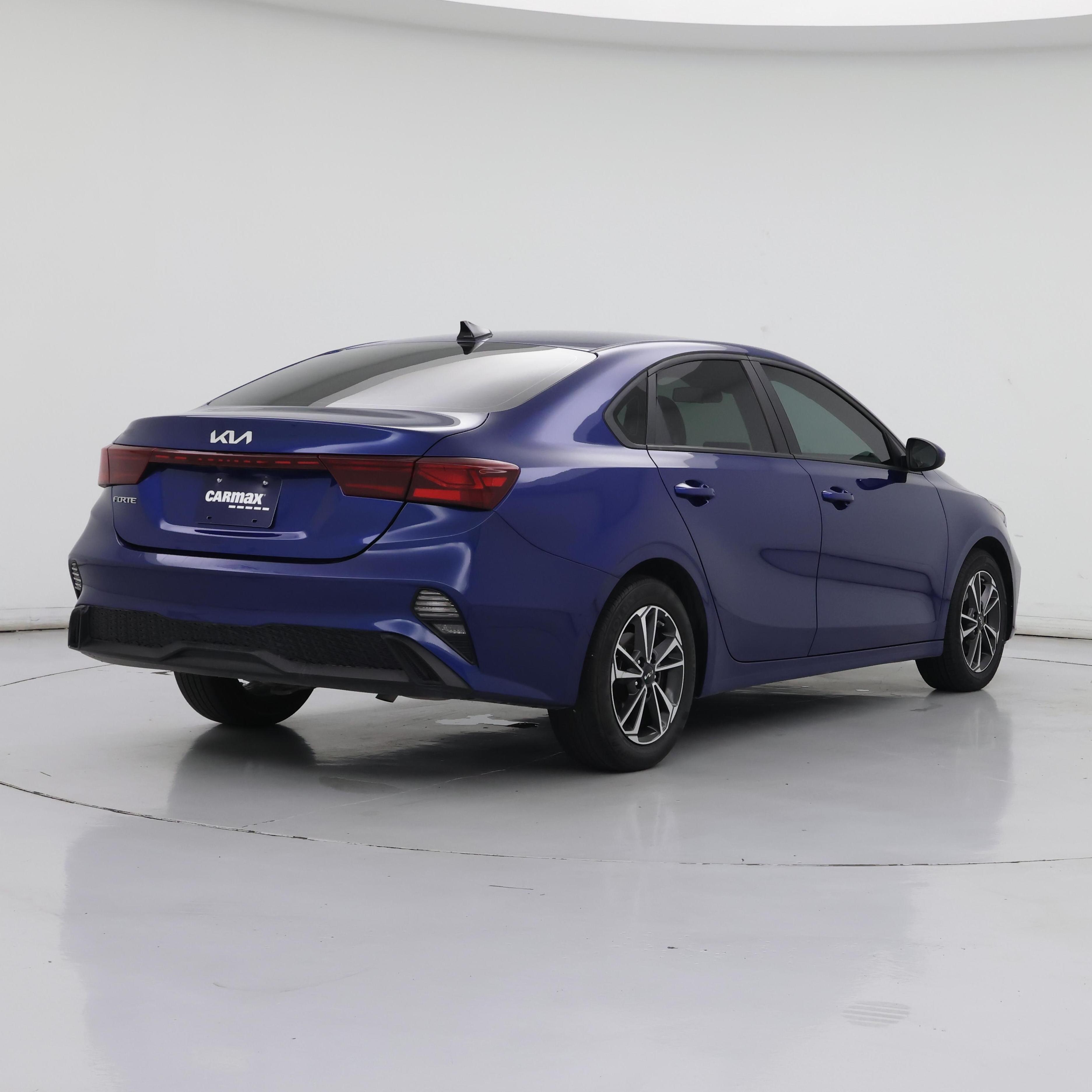 Thumbnail: 2024 Kia Forte - 8