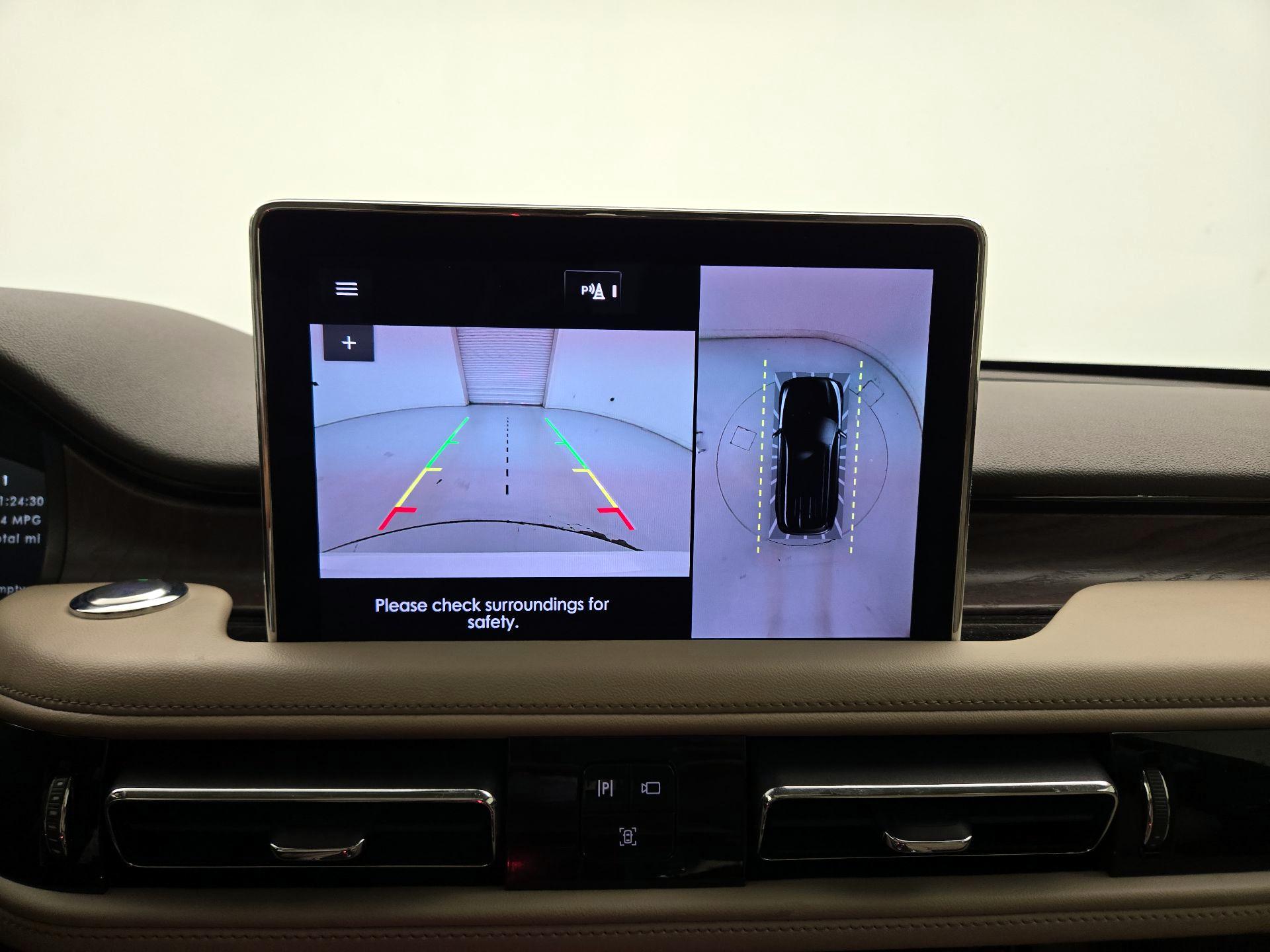 Thumbnail: 2024 Lincoln Aviator - 15