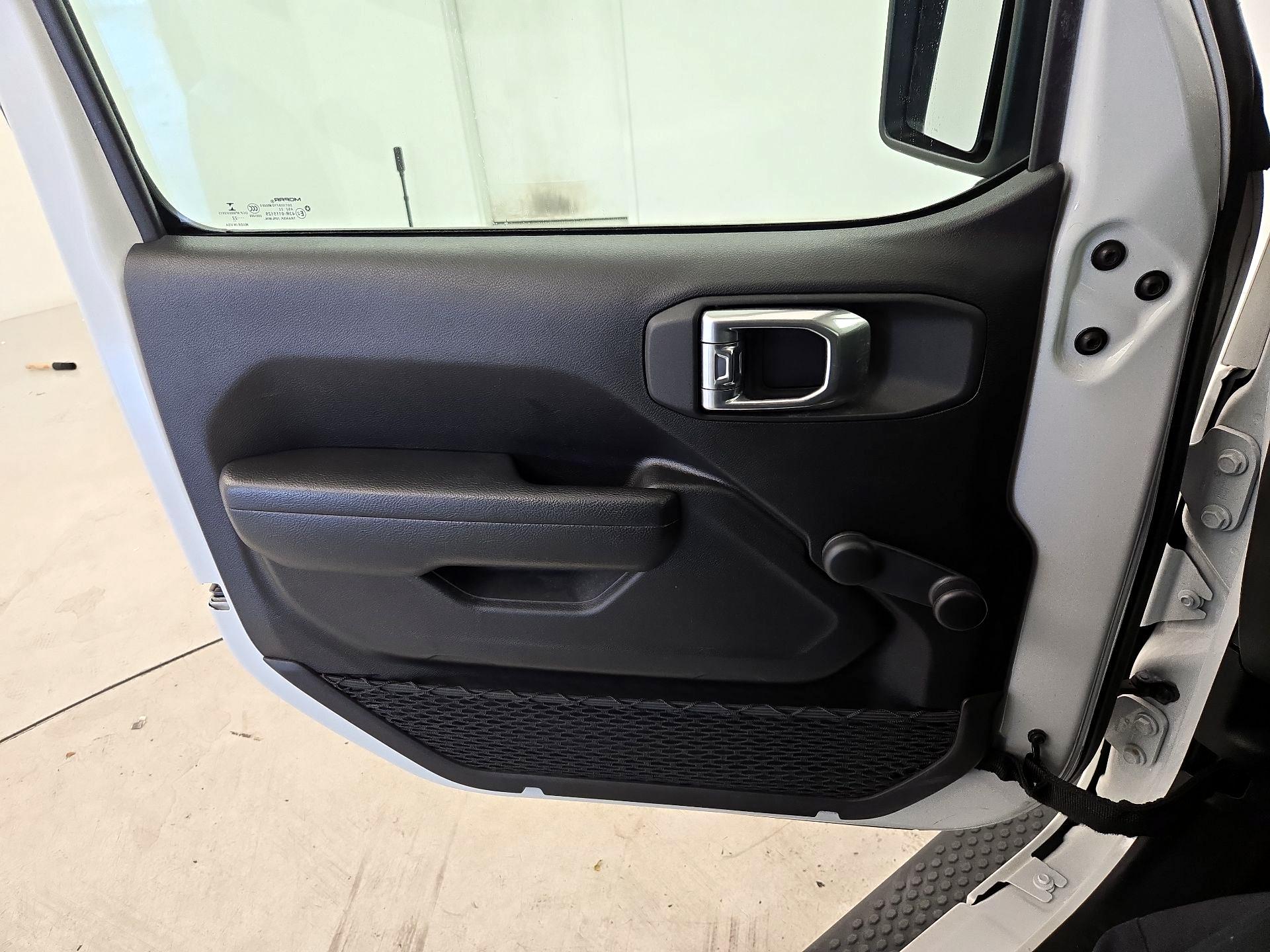 Thumbnail: 2022 Jeep Wrangler - 12