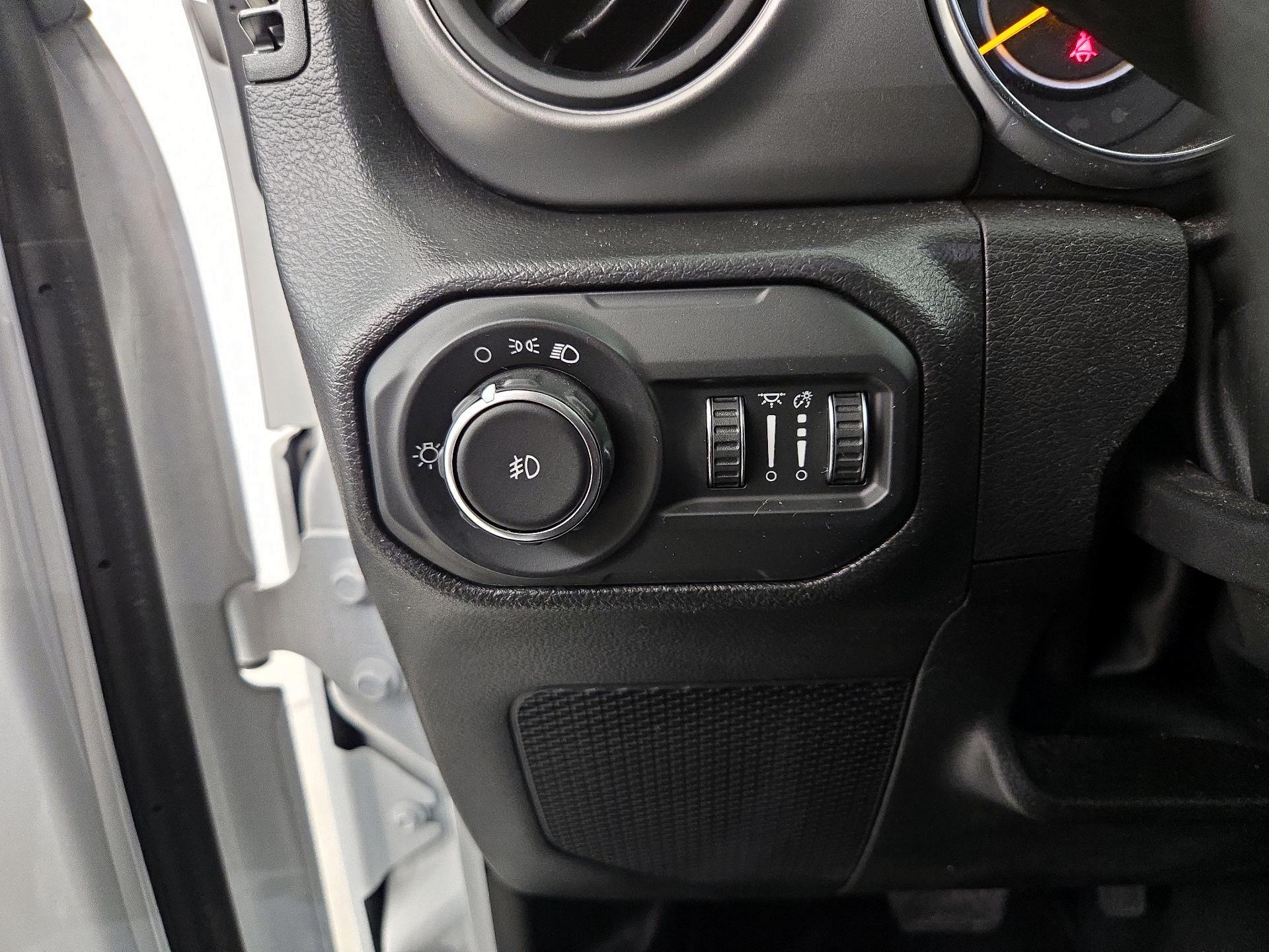 Thumbnail: 2022 Jeep Wrangler - 13