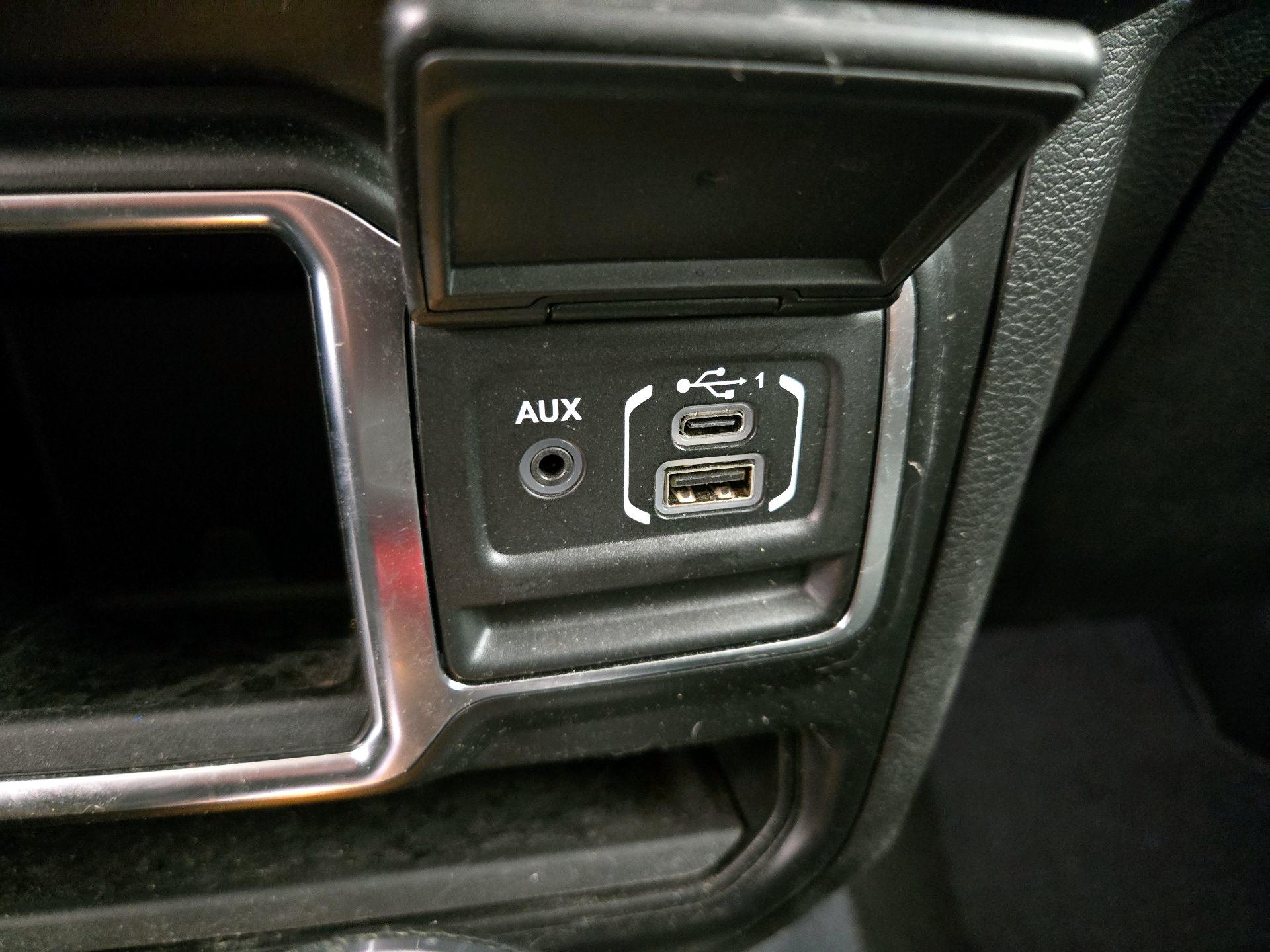 Thumbnail: 2022 Jeep Wrangler - 18