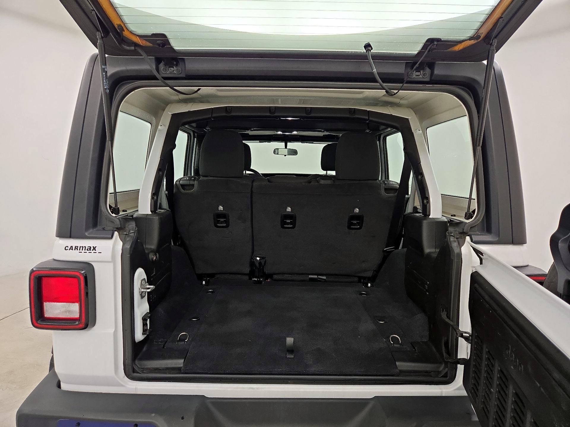 Thumbnail: 2022 Jeep Wrangler - 20