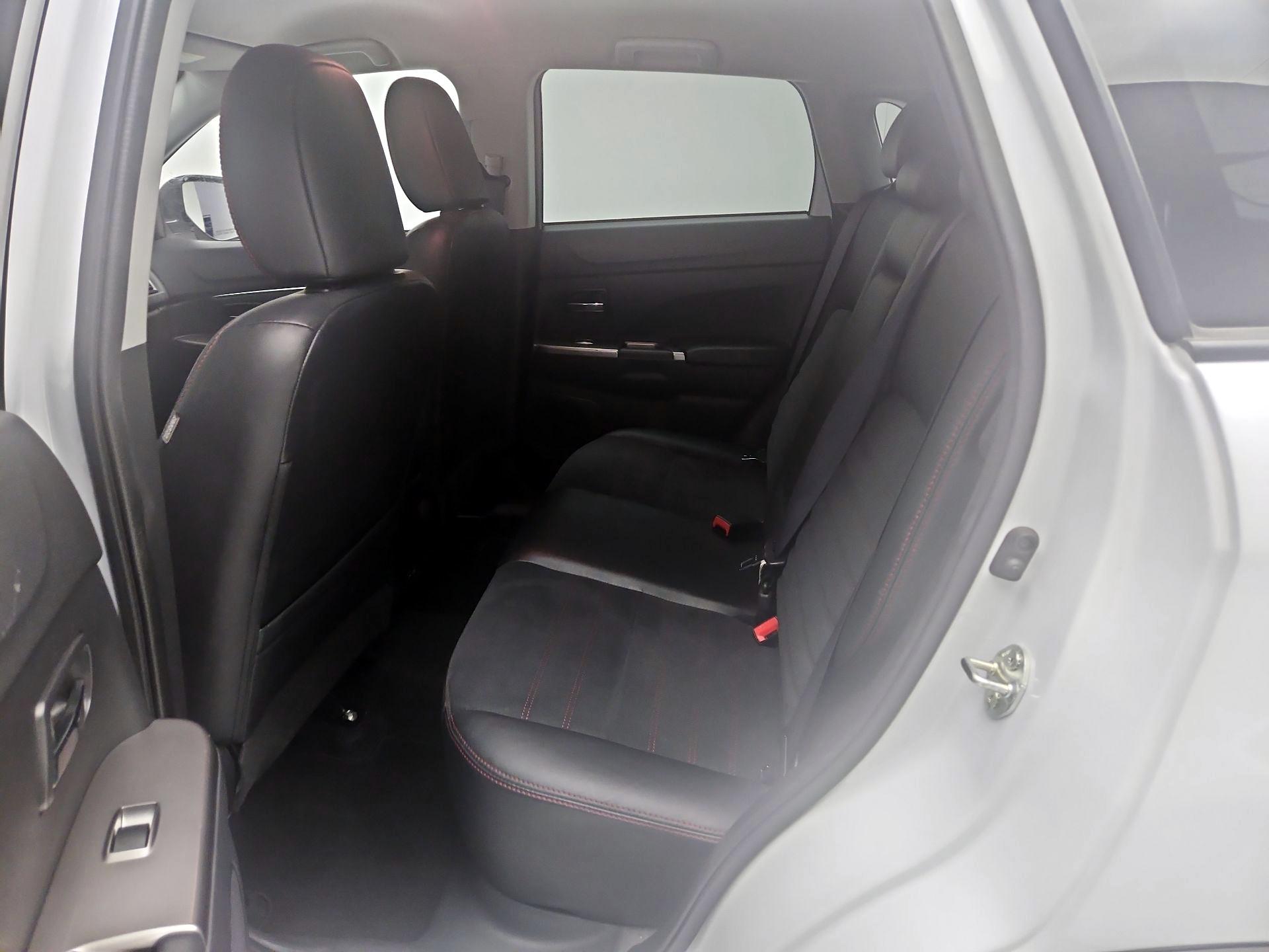 Thumbnail: 2024 Mitsubishi Outlander Sport - 19