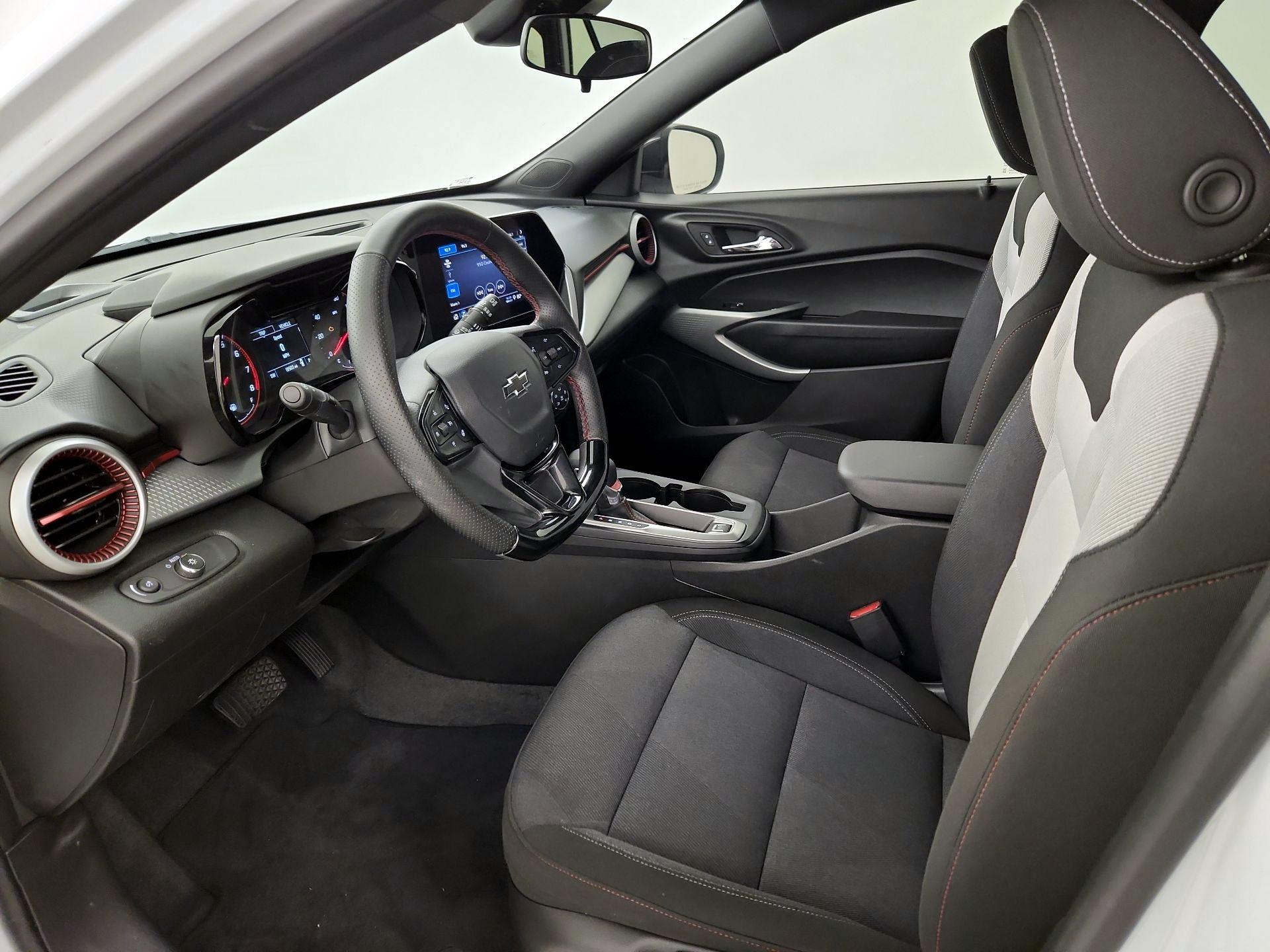 Thumbnail: 2025 Chevrolet Trax - 11