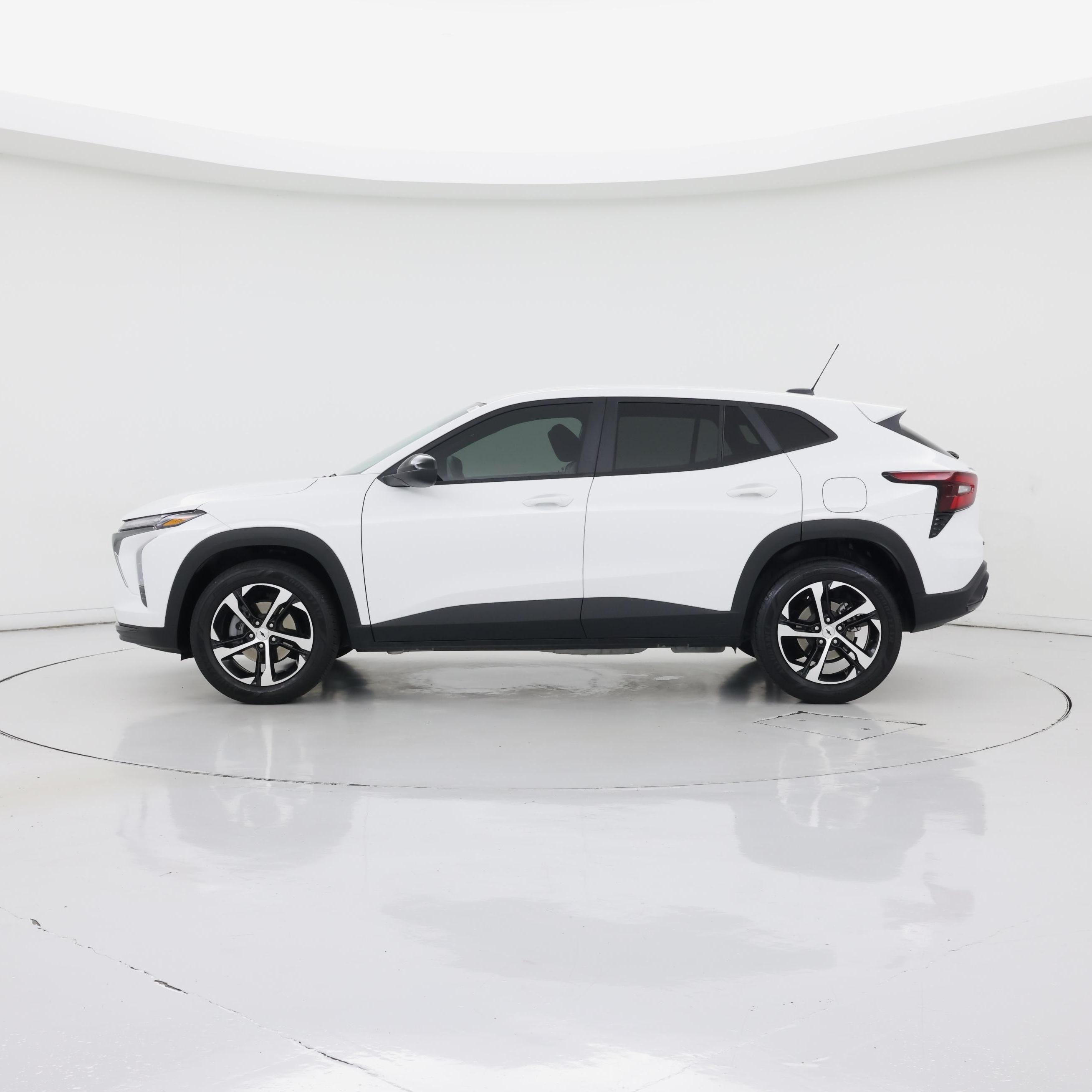 Thumbnail: 2025 Chevrolet Trax - 3