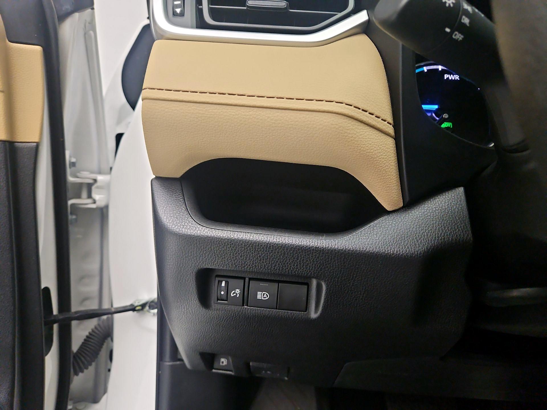 Thumbnail: 2022 Toyota RAV4 - 13