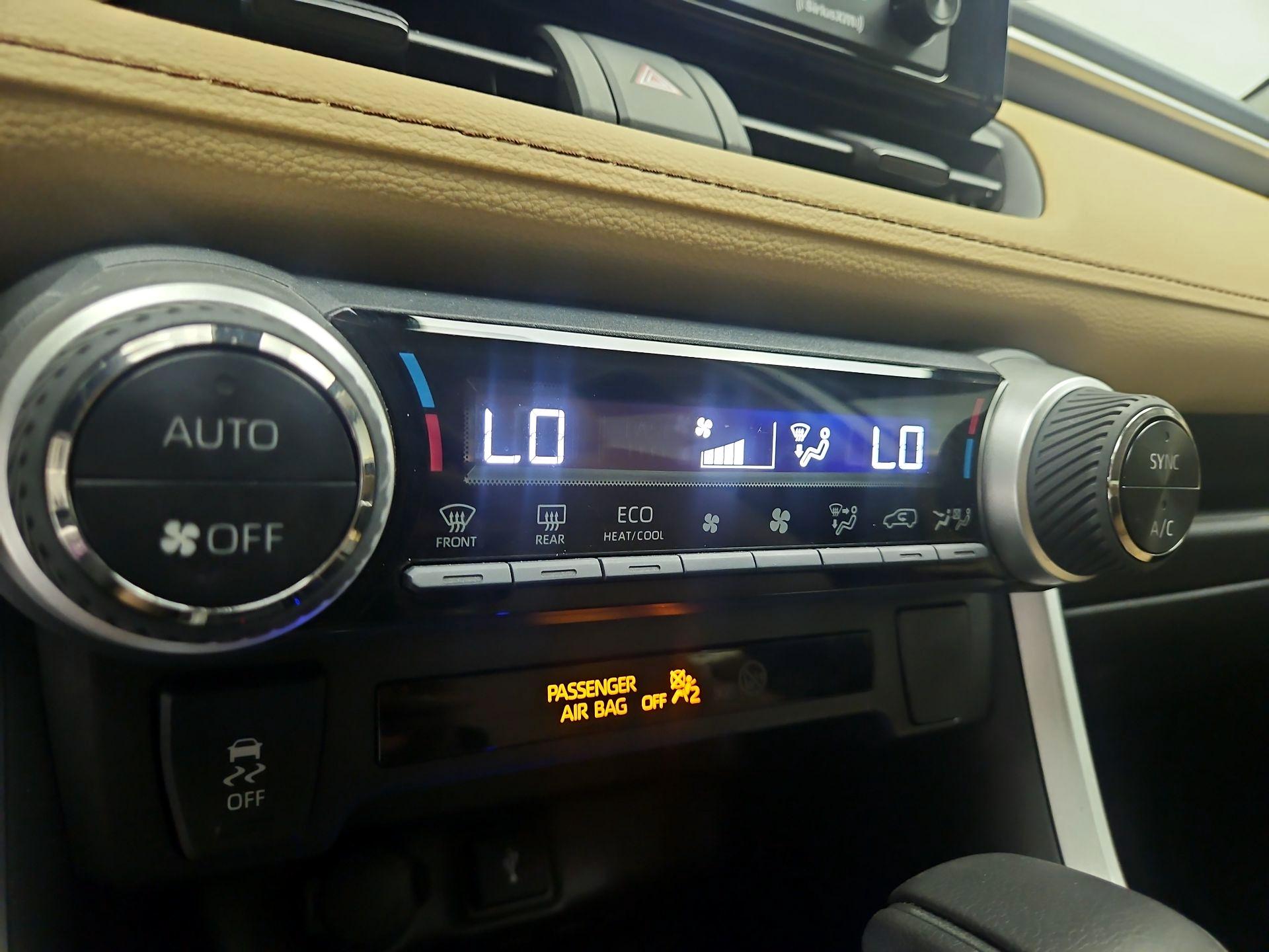 Thumbnail: 2022 Toyota RAV4 - 16