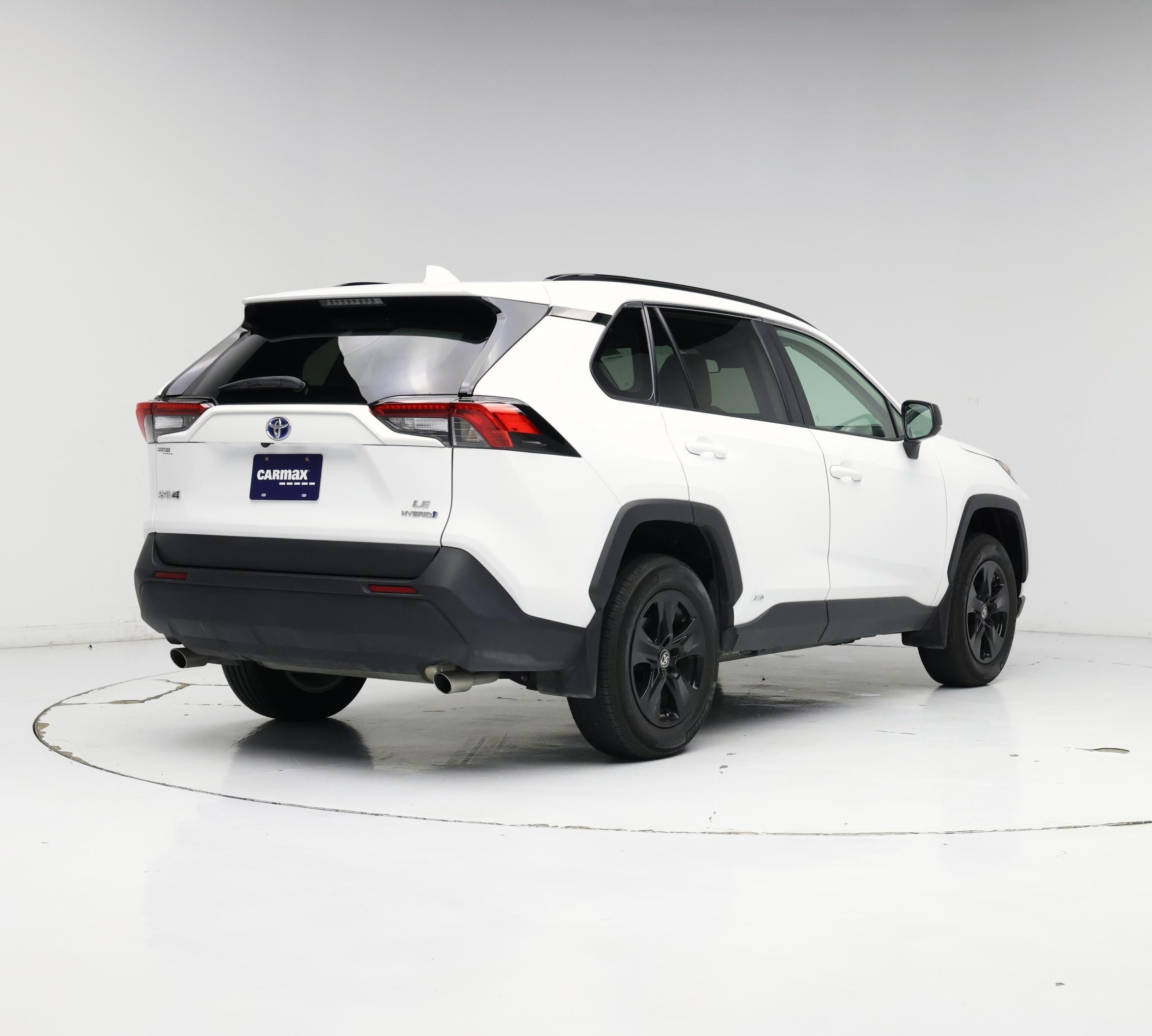Thumbnail: 2022 Toyota RAV4 - 8