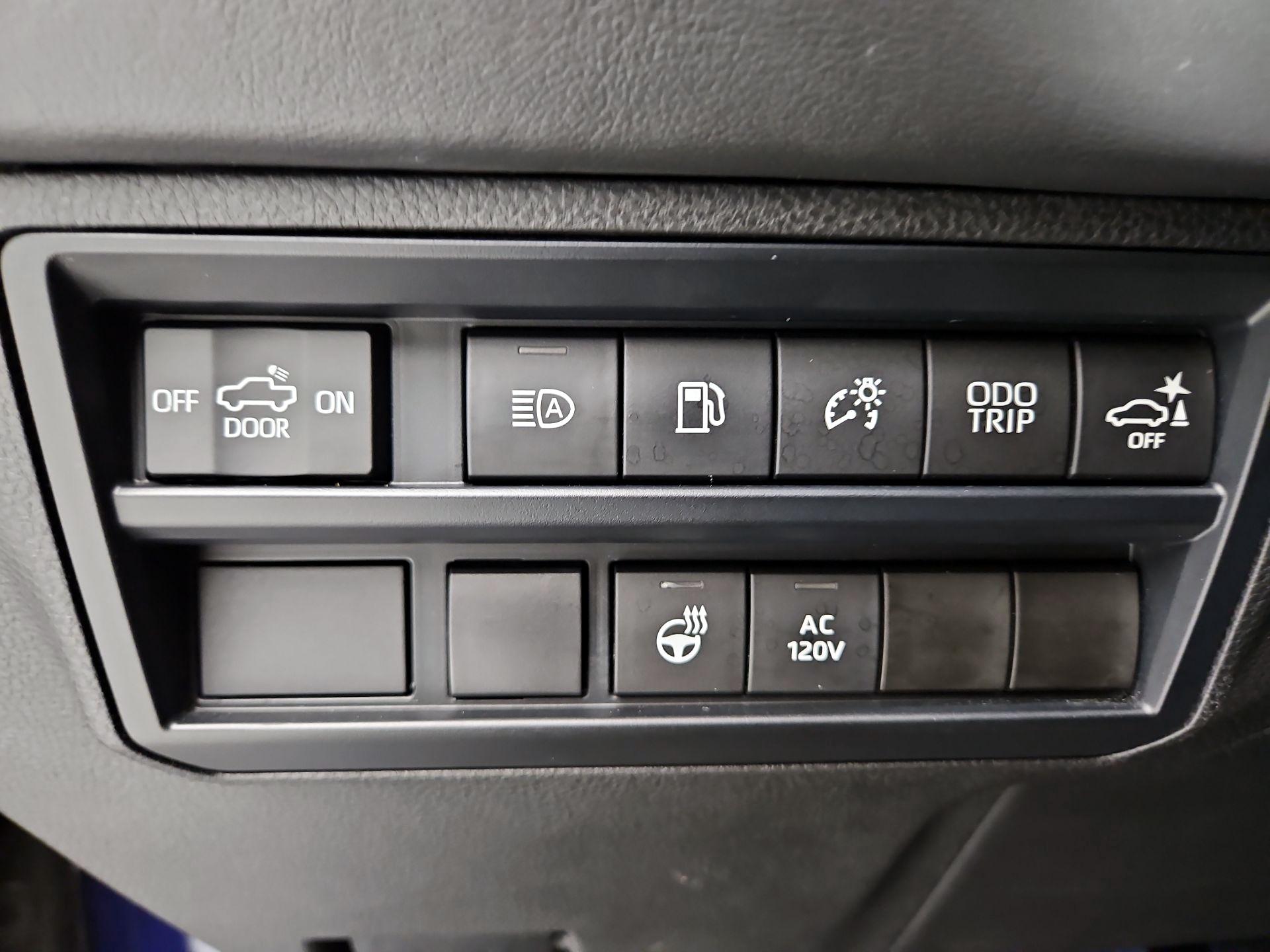 Thumbnail: 2023 Toyota Tundra - 13