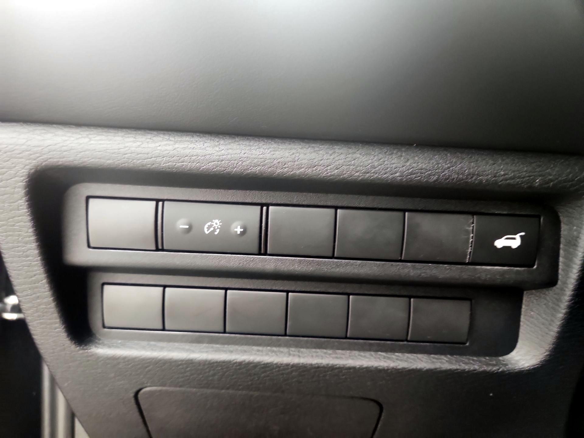 Thumbnail: 2022 Mitsubishi Outlander - 13