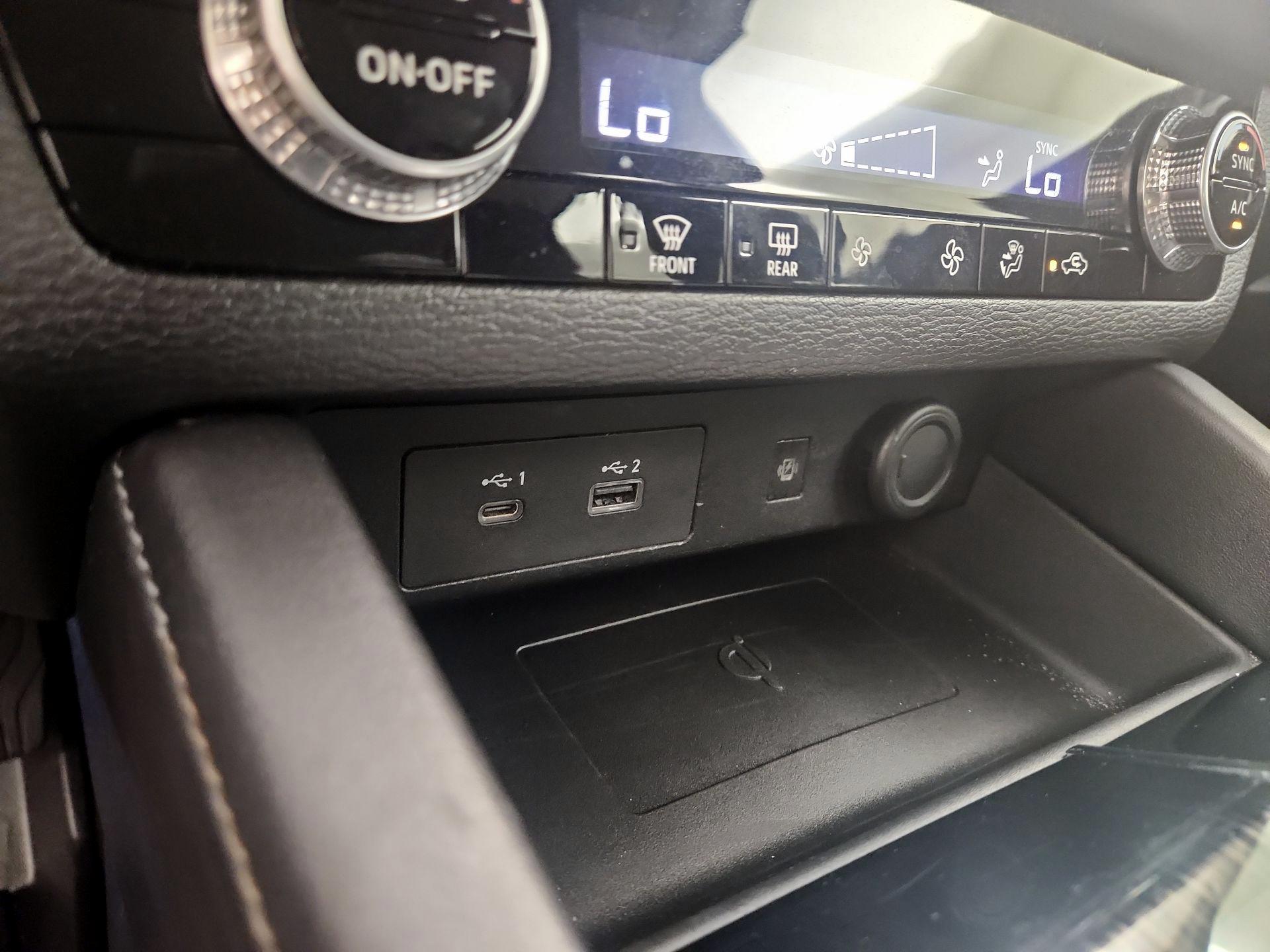 Thumbnail: 2022 Mitsubishi Outlander - 19