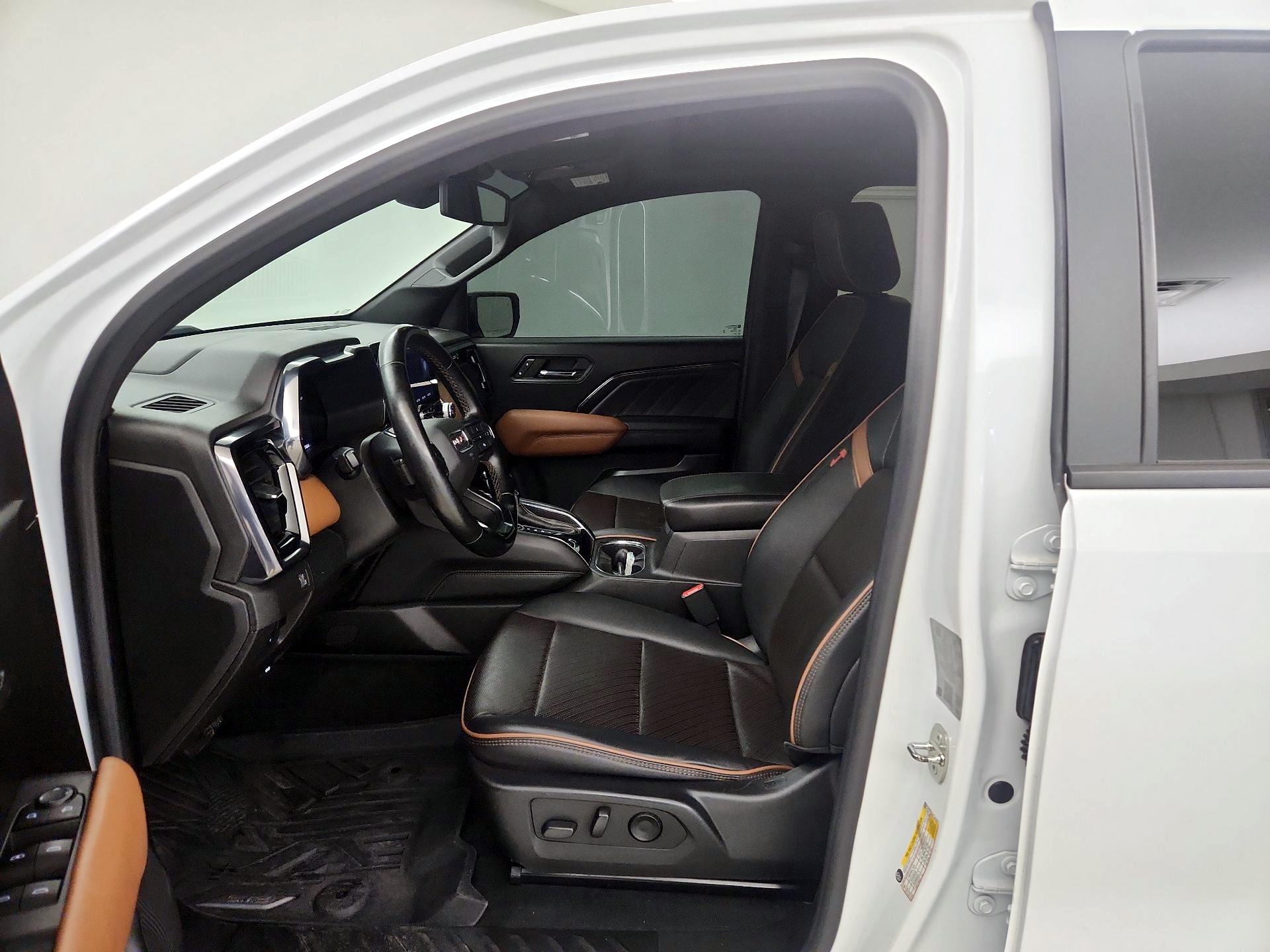 Thumbnail: 2023 GMC Canyon - 11