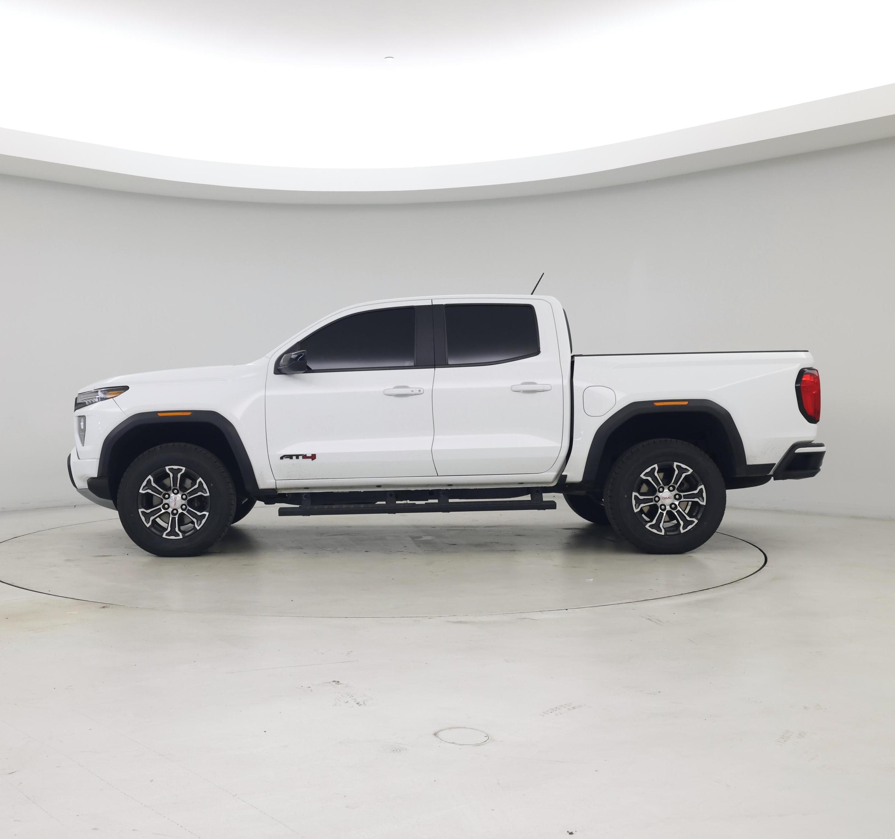 Thumbnail: 2023 GMC Canyon - 3