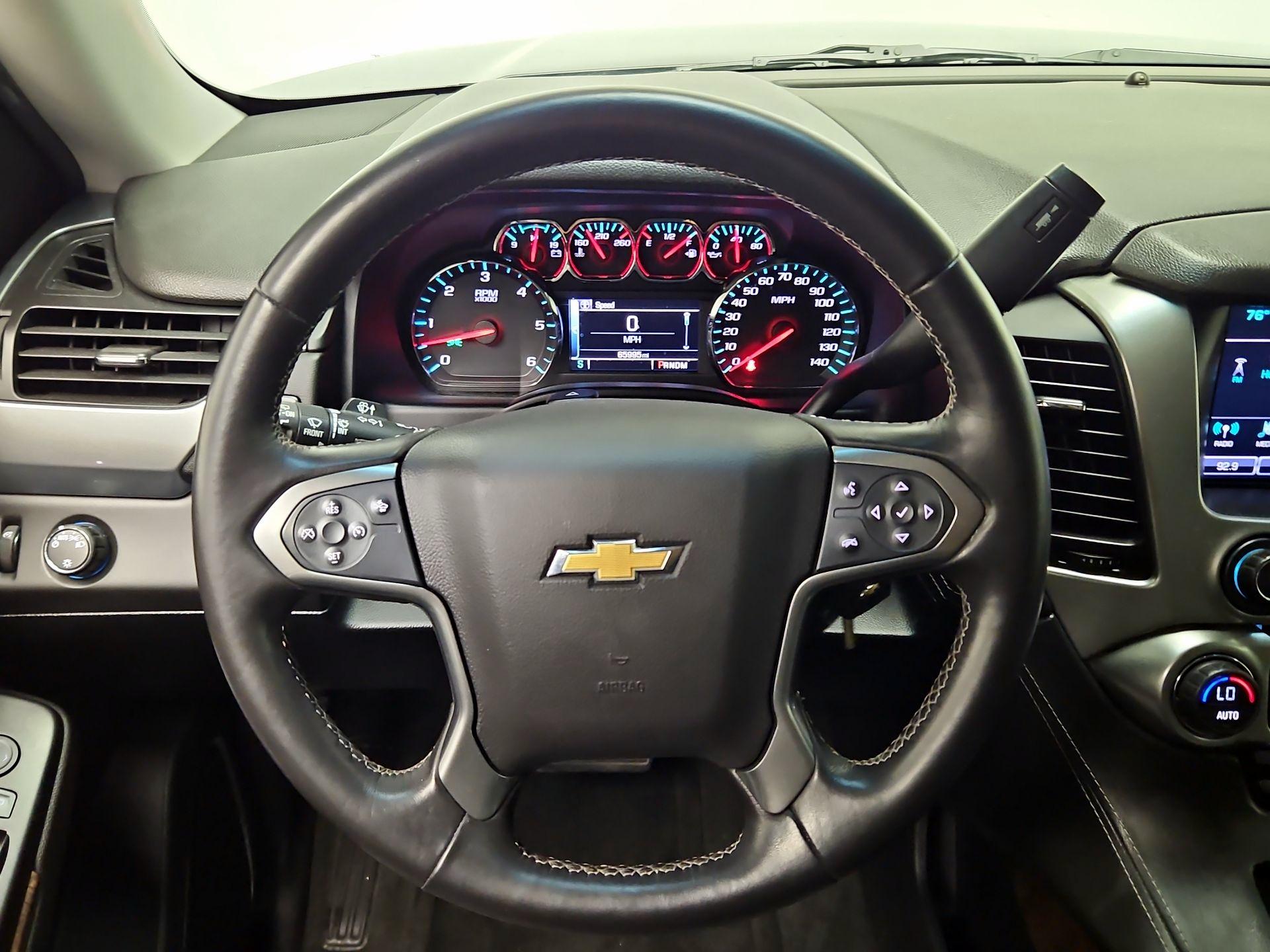 Thumbnail: 2016 Chevrolet Suburban - 10