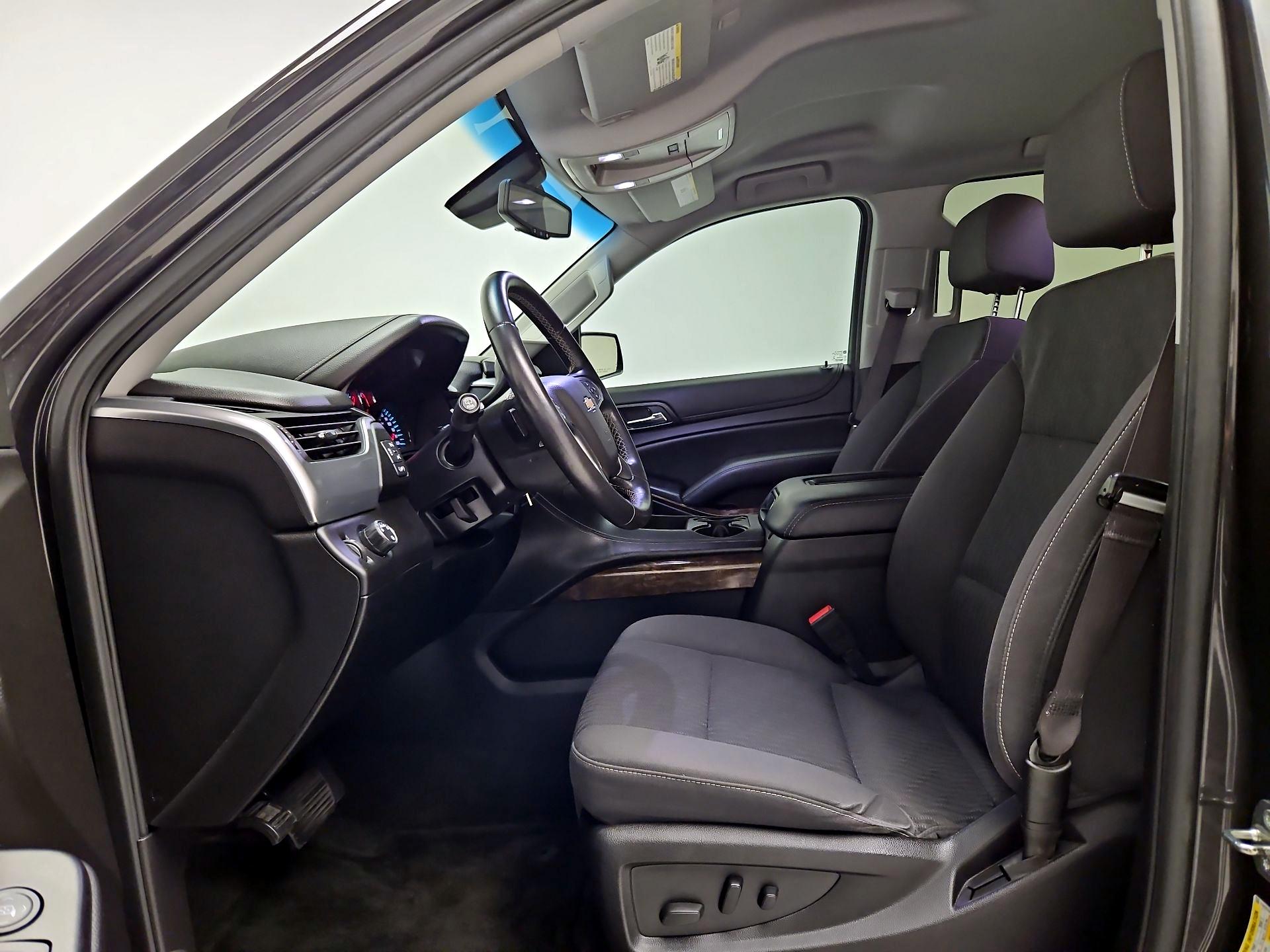 Thumbnail: 2016 Chevrolet Suburban - 11