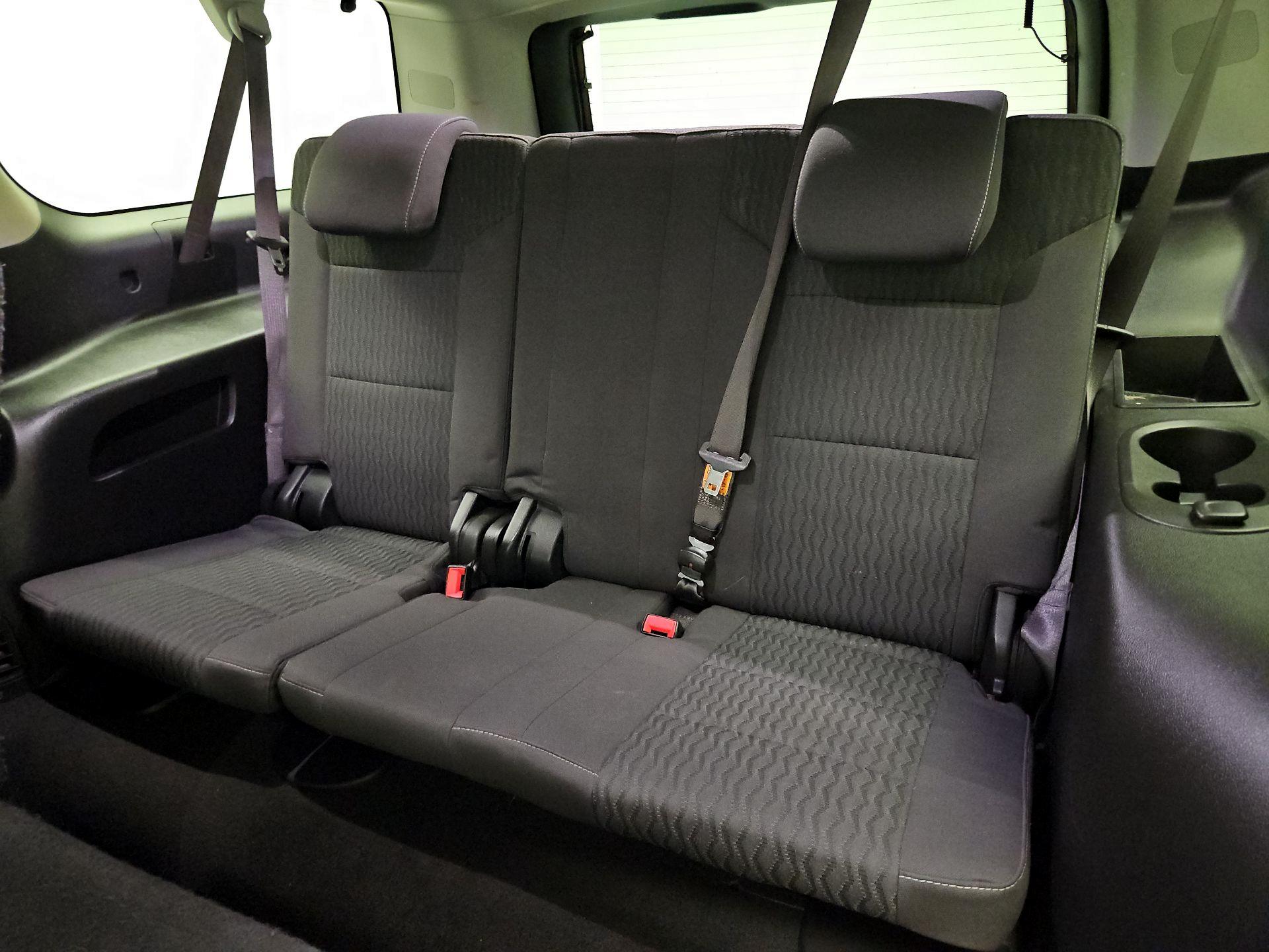 Thumbnail: 2016 Chevrolet Suburban - 20