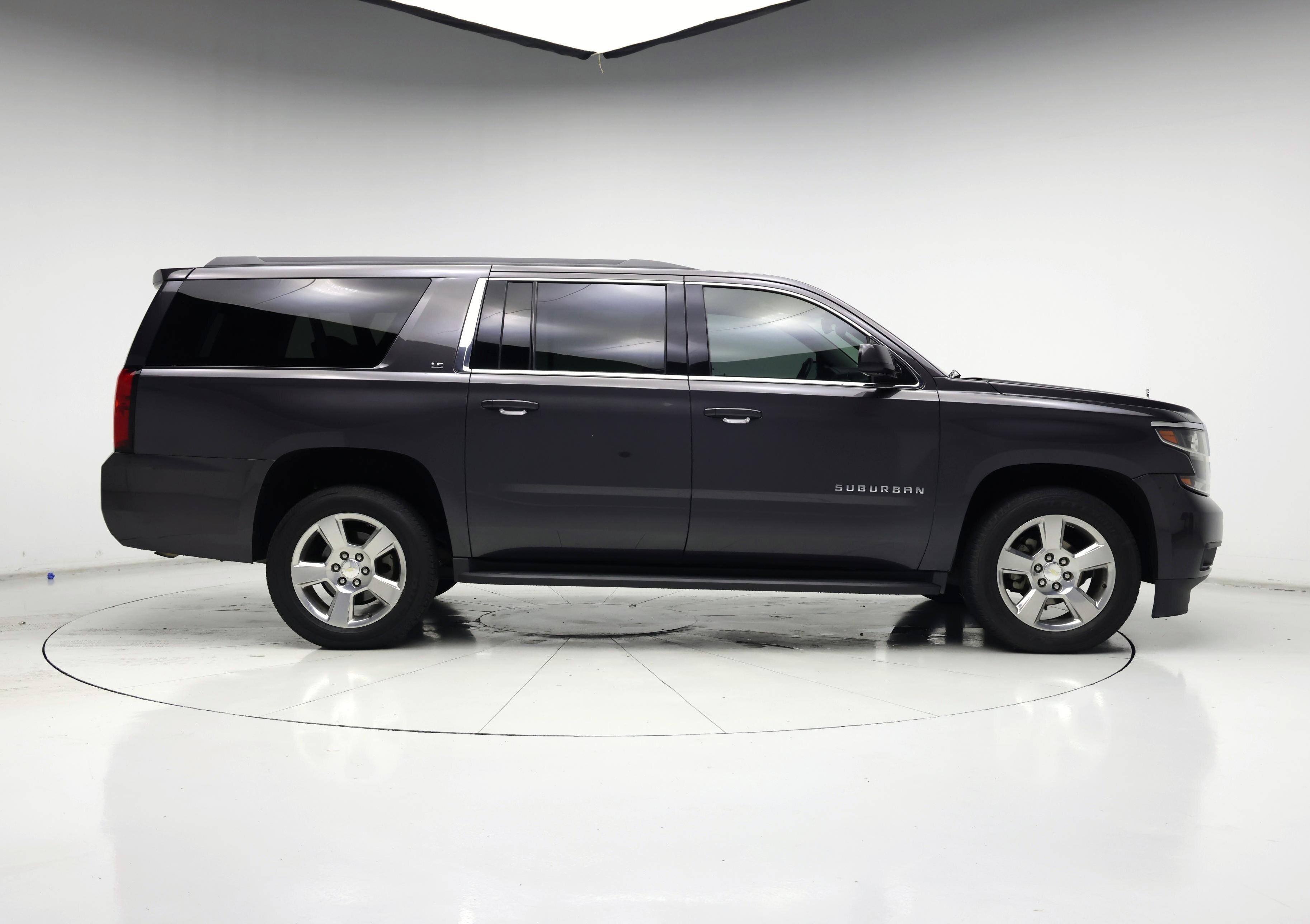 Thumbnail: 2016 Chevrolet Suburban - 7