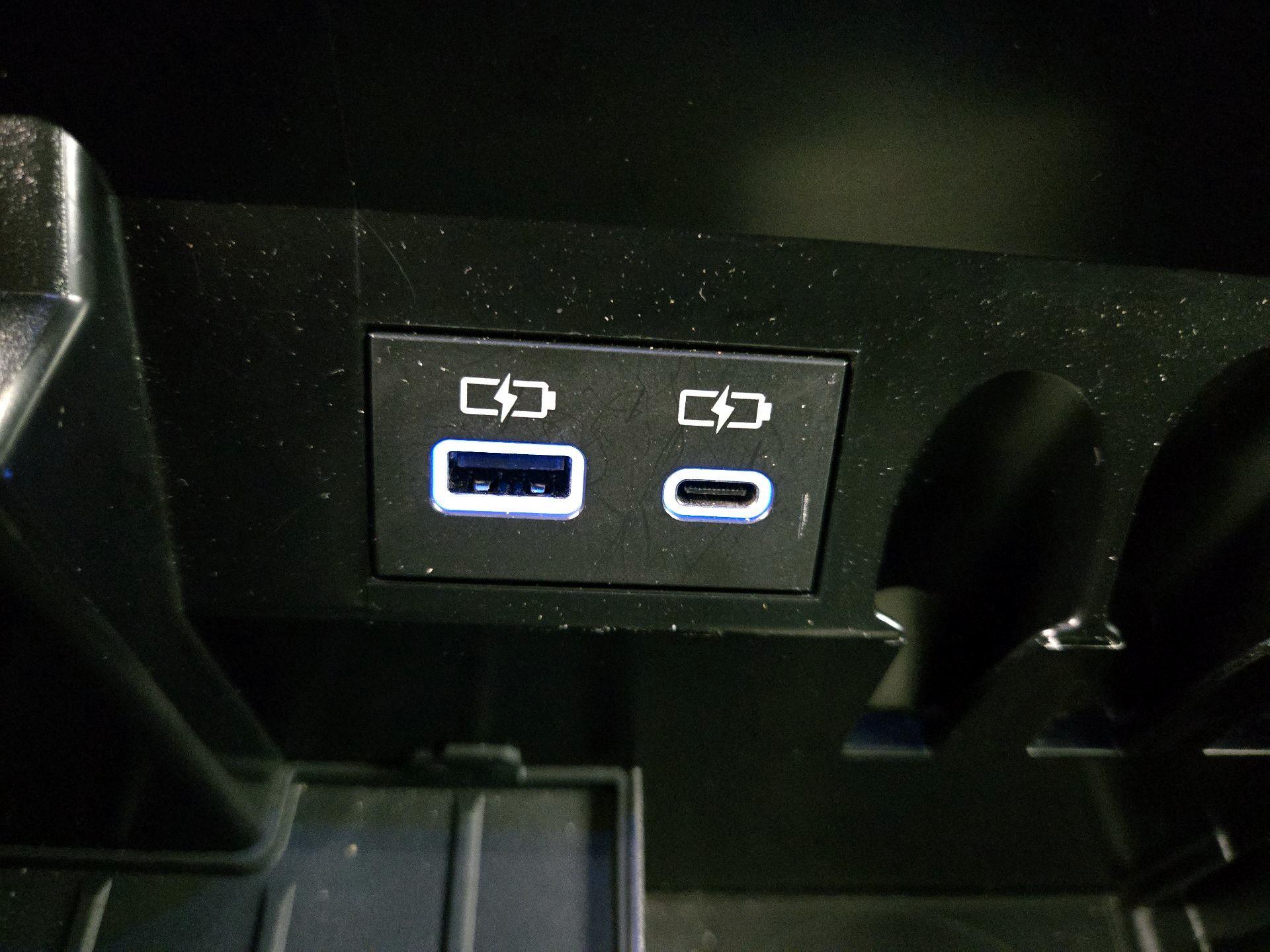 Thumbnail: 2023 Toyota Tundra - 18