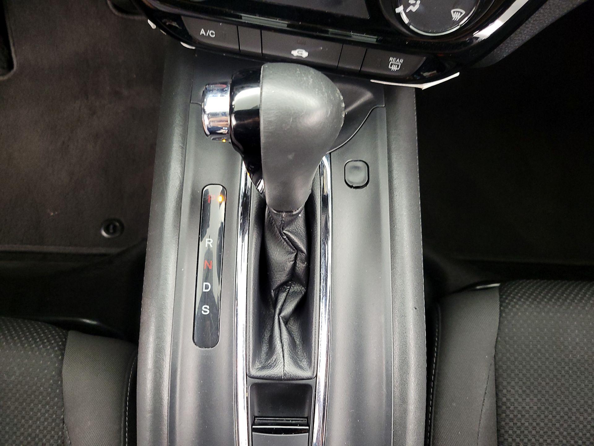 Thumbnail: 2022 Honda HR-V - 17