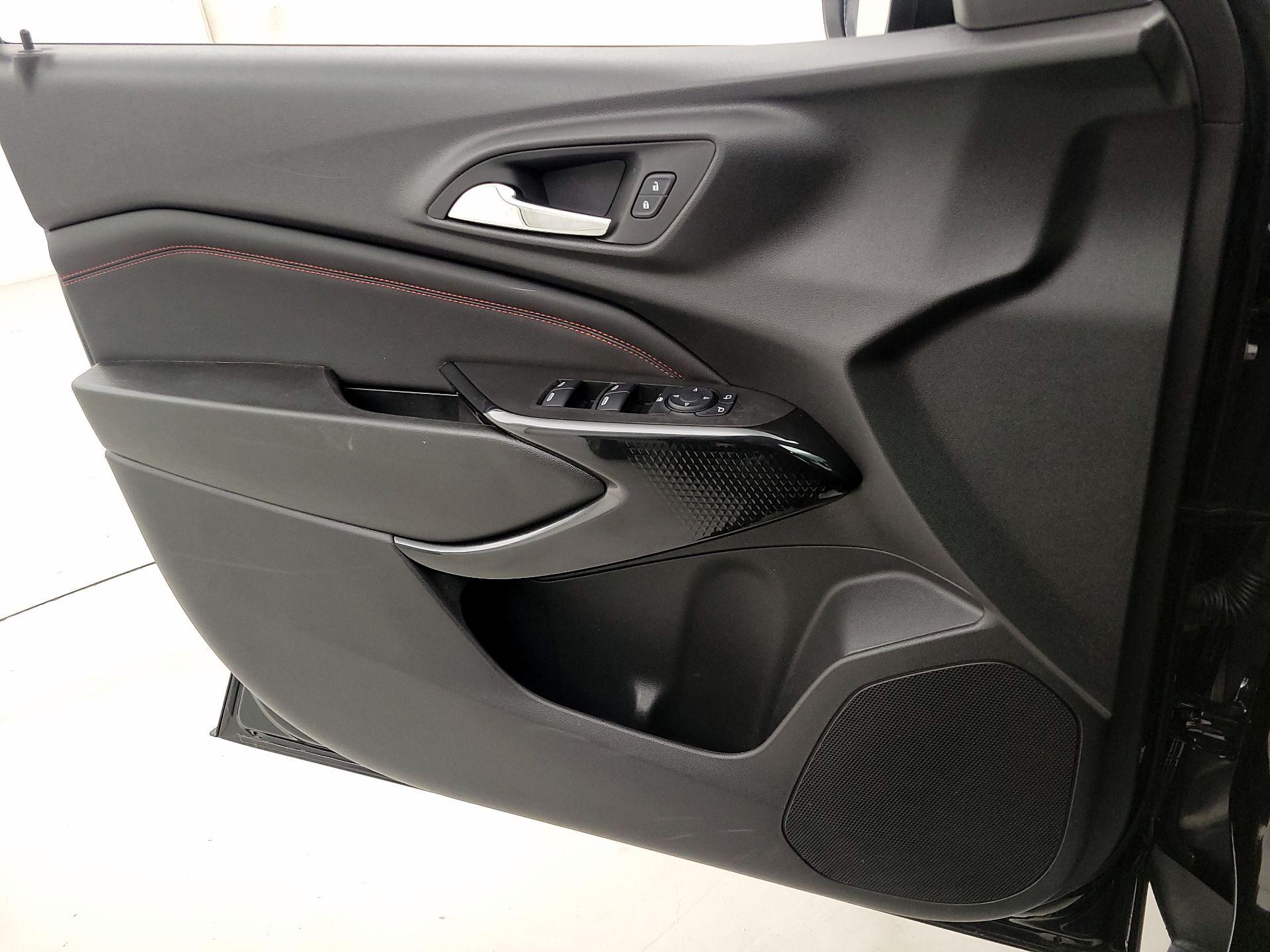 Thumbnail: 2025 Chevrolet Trax - 12