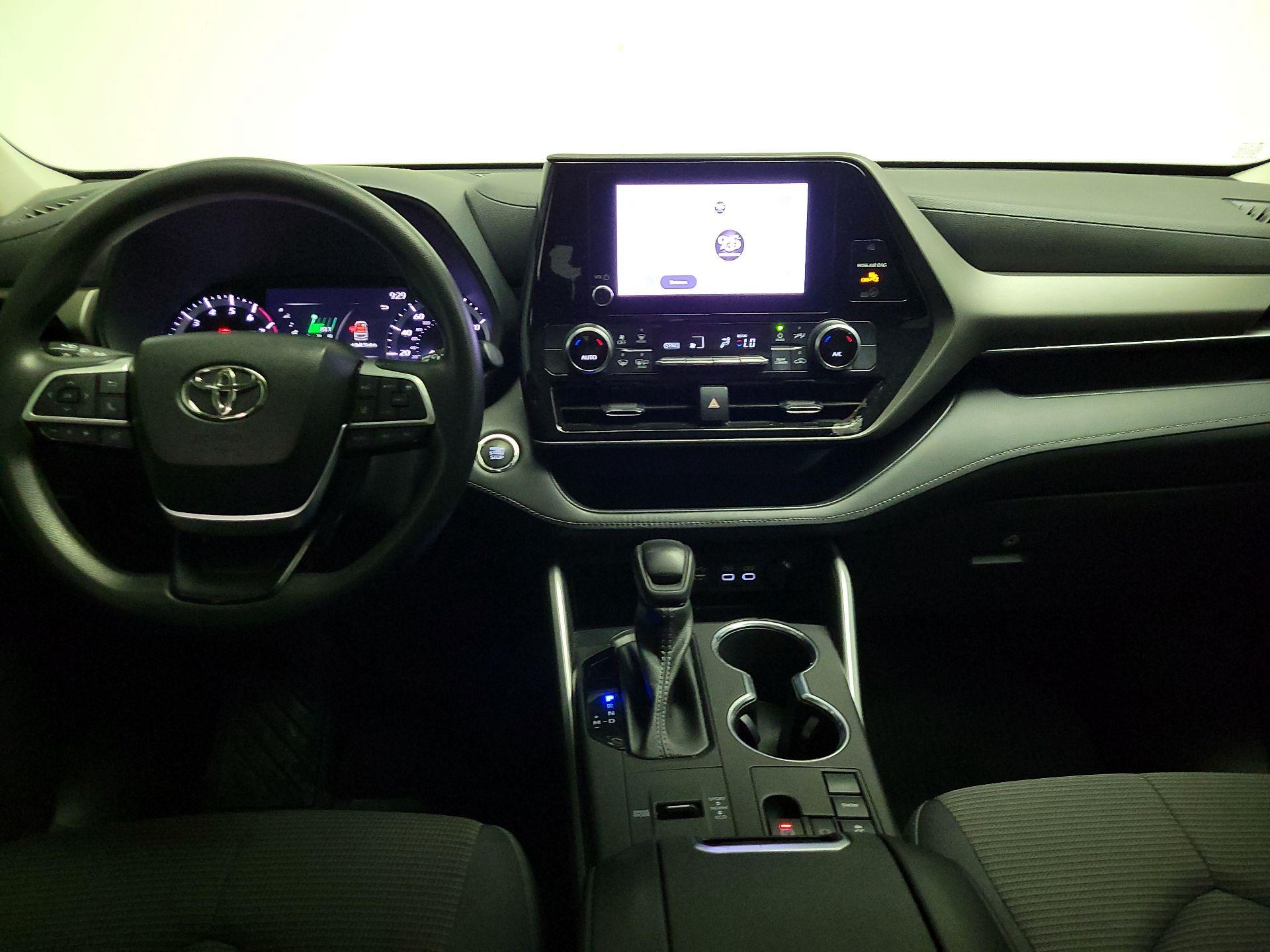 Thumbnail: 2023 Toyota Highlander - 9
