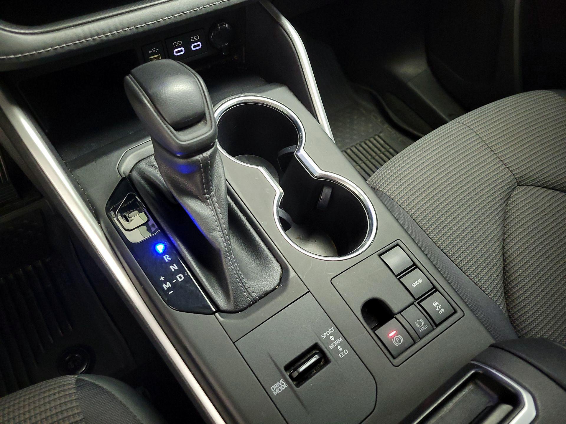 Thumbnail: 2023 Toyota Highlander - 17