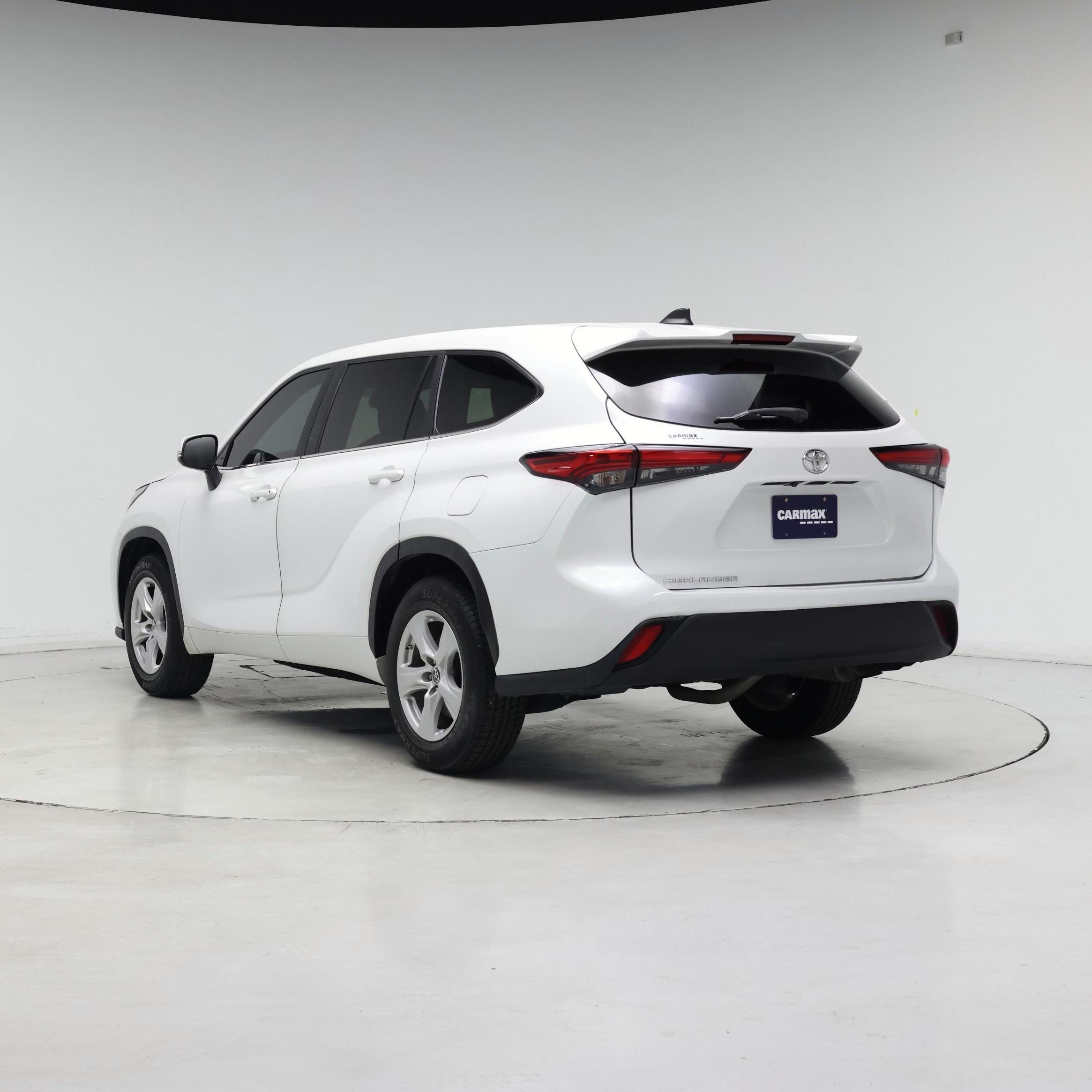 Thumbnail: 2023 Toyota Highlander - 2