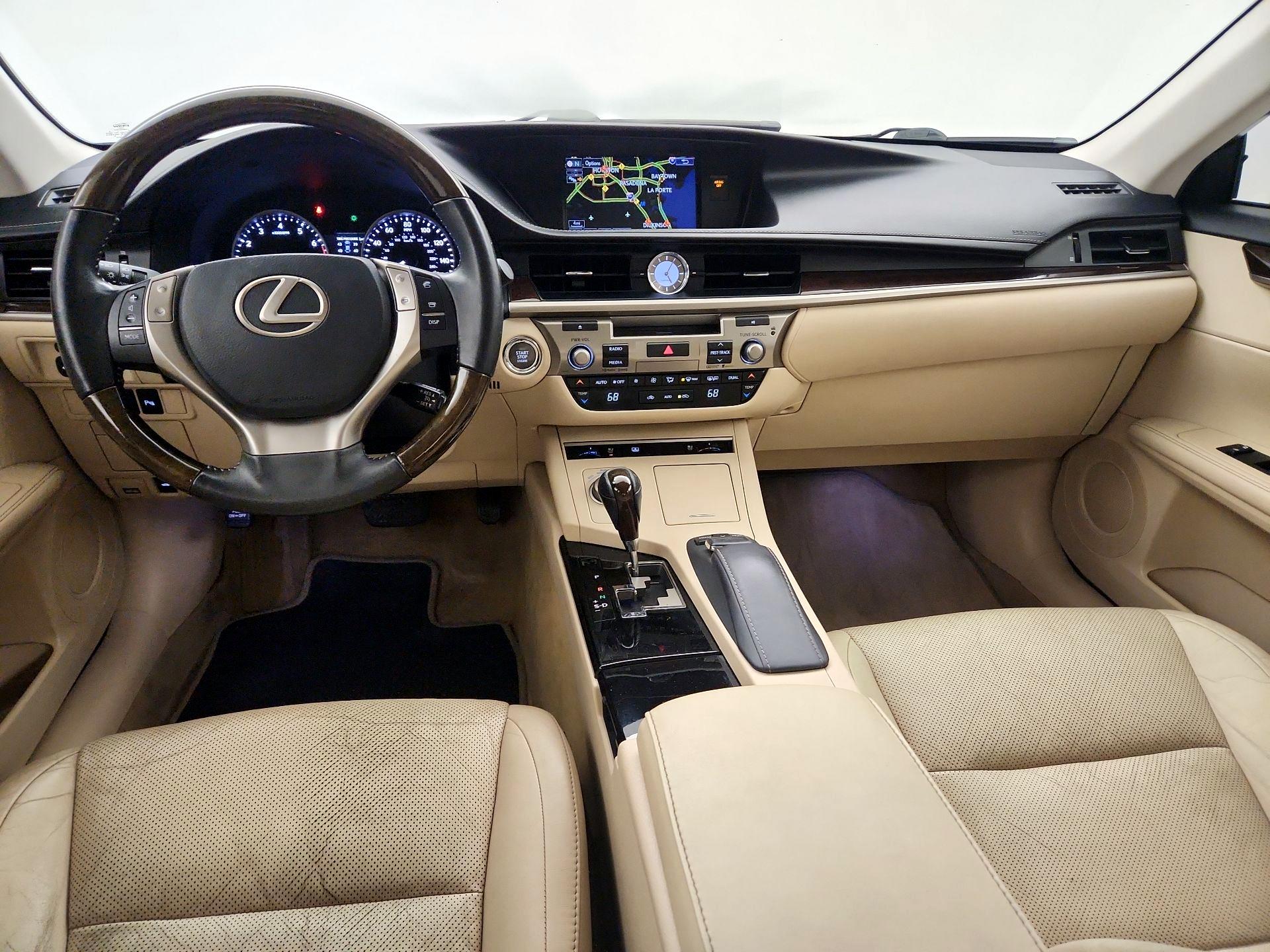 Thumbnail: 2015 Lexus ES - 9