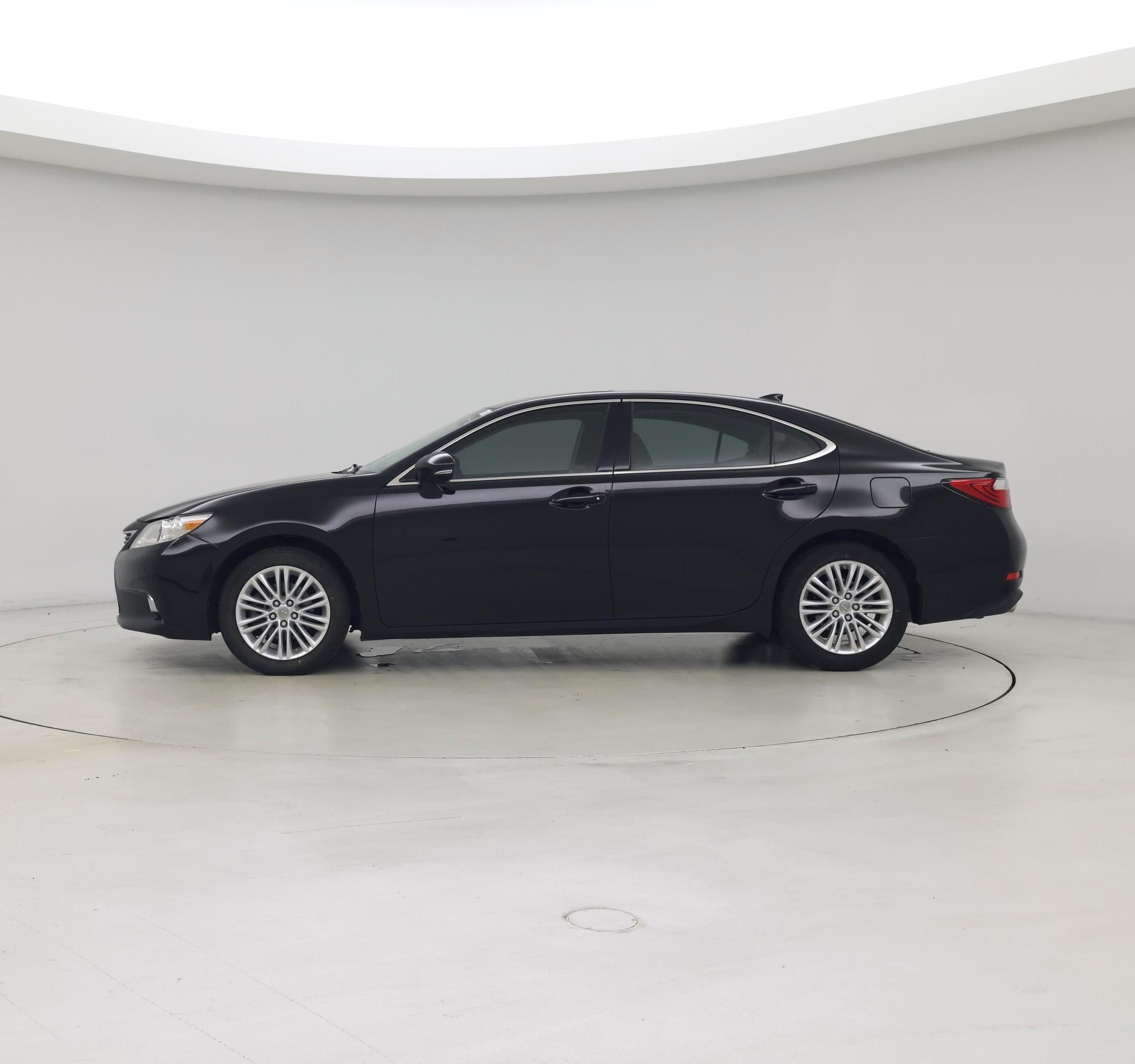 Thumbnail: 2015 Lexus ES - 3