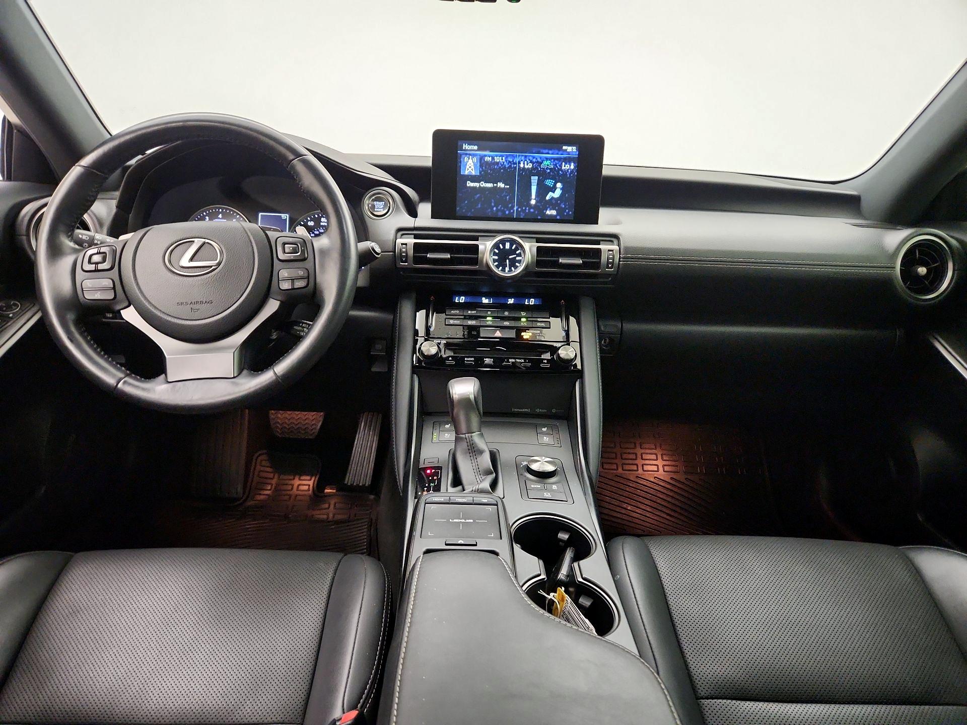 Thumbnail: 2022 Lexus IS - 9