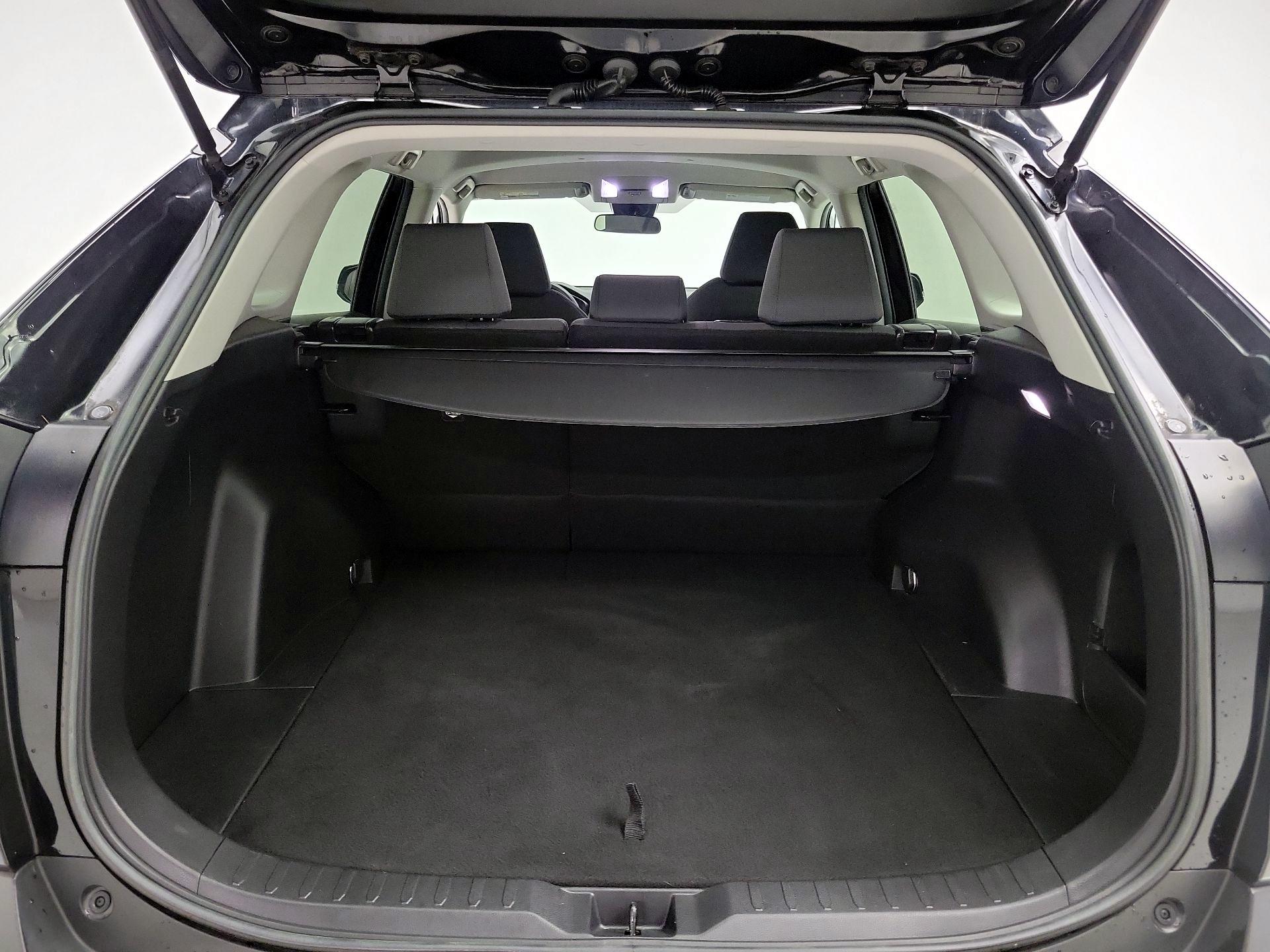 Thumbnail: 2022 Toyota RAV4 - 20