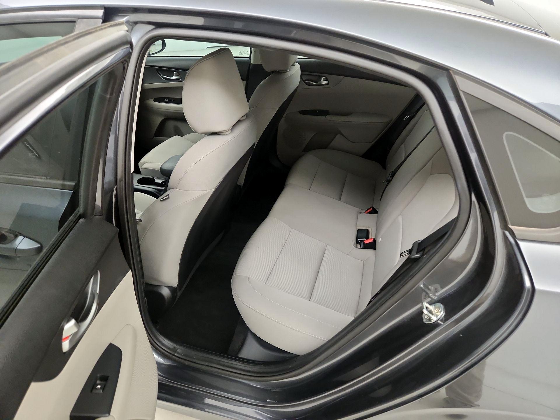 Thumbnail: 2020 Kia Forte - 19