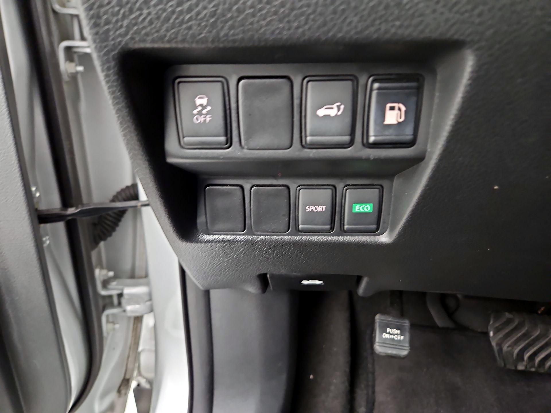 Thumbnail: 2018 Nissan Rogue - 13