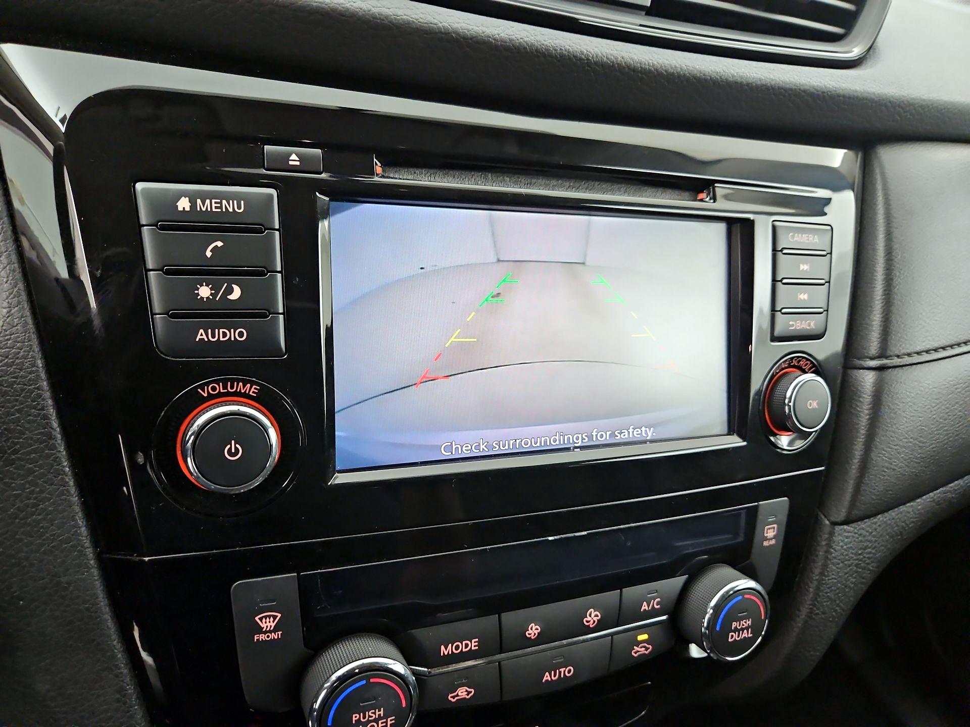 Thumbnail: 2018 Nissan Rogue - 14