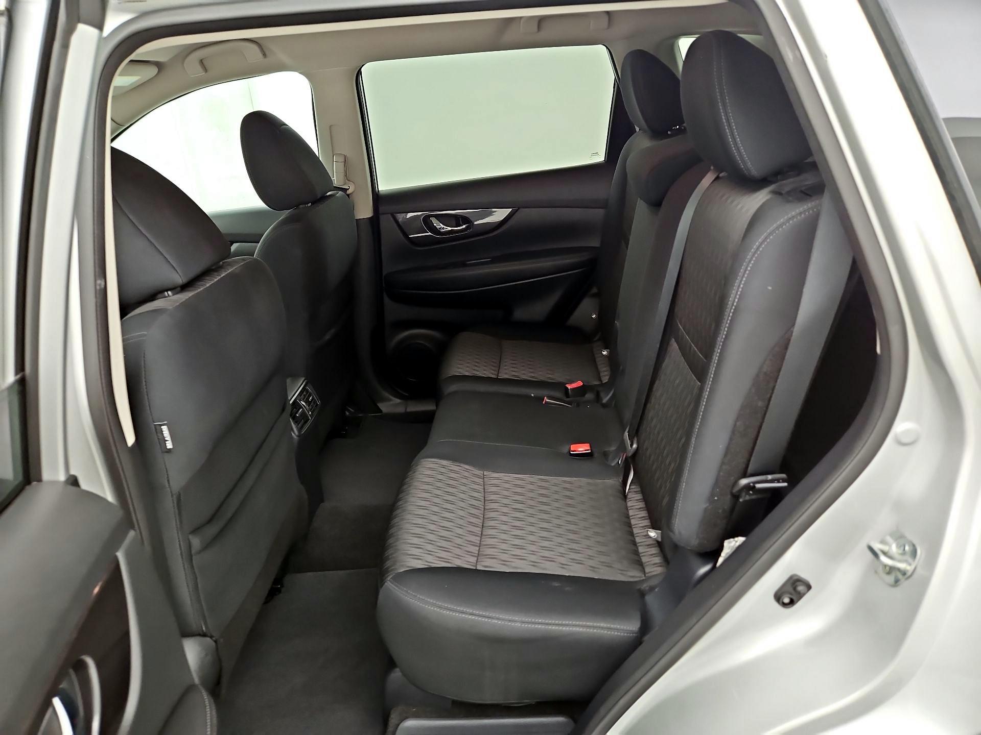 Thumbnail: 2018 Nissan Rogue - 19