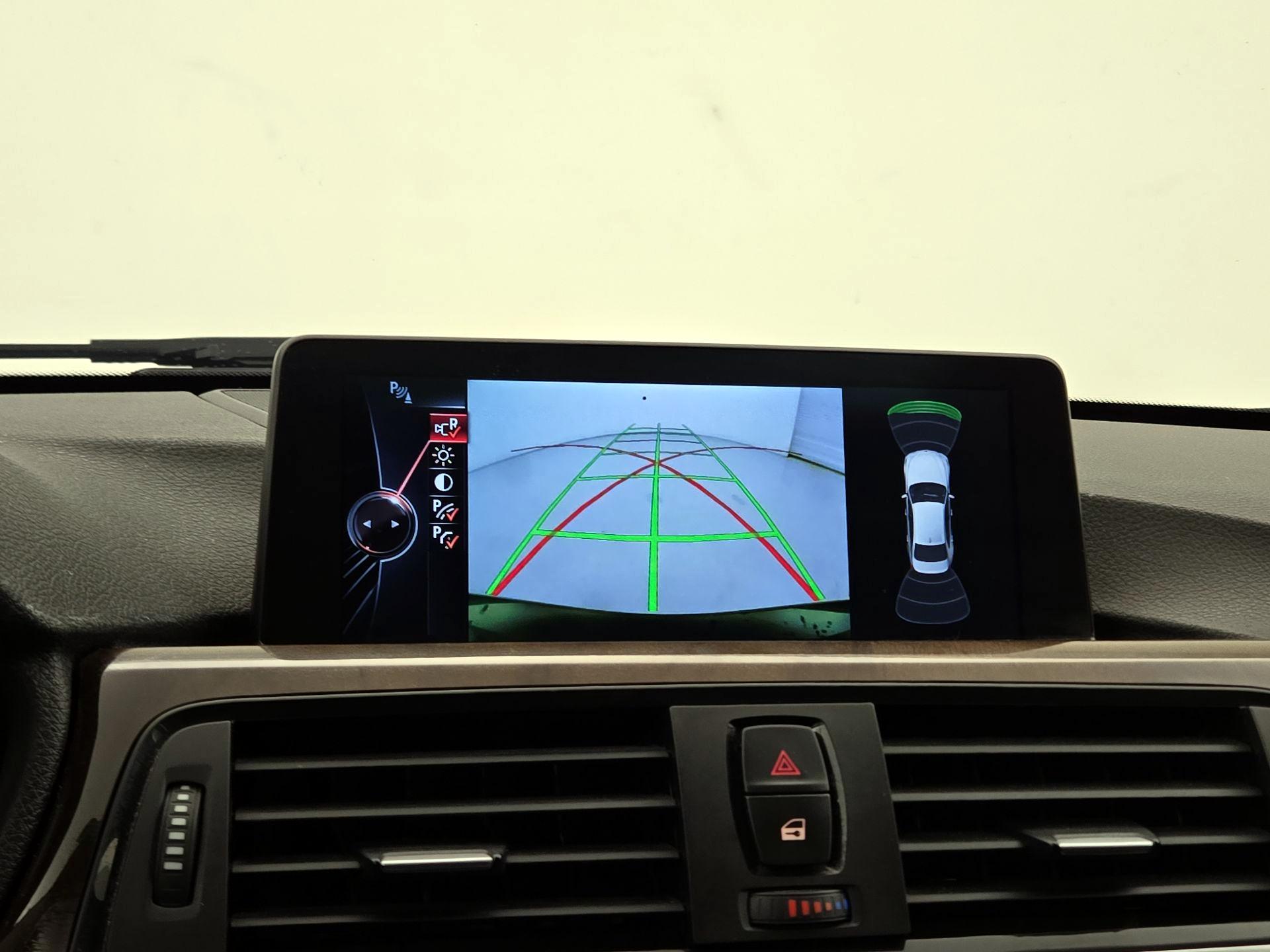 Thumbnail: 2015 BMW 3 Series - 15