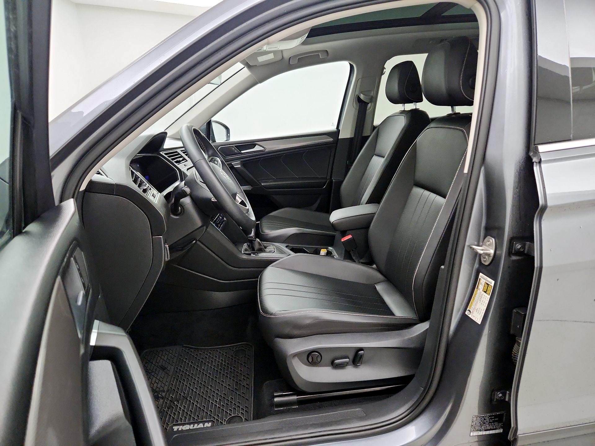 Thumbnail: 2022 Volkswagen Tiguan - 11